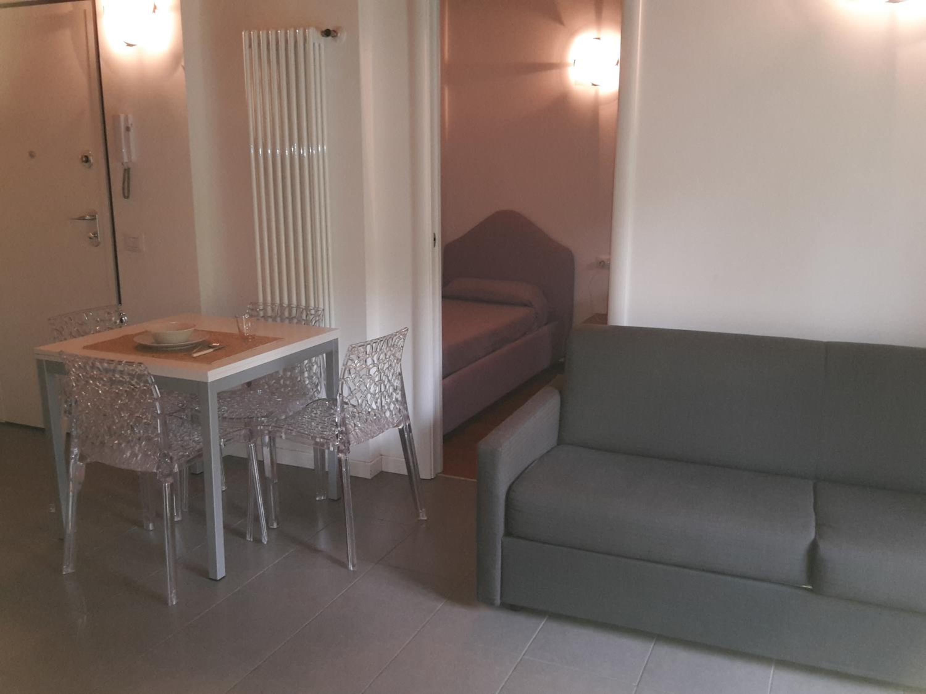 Apartment photo 2