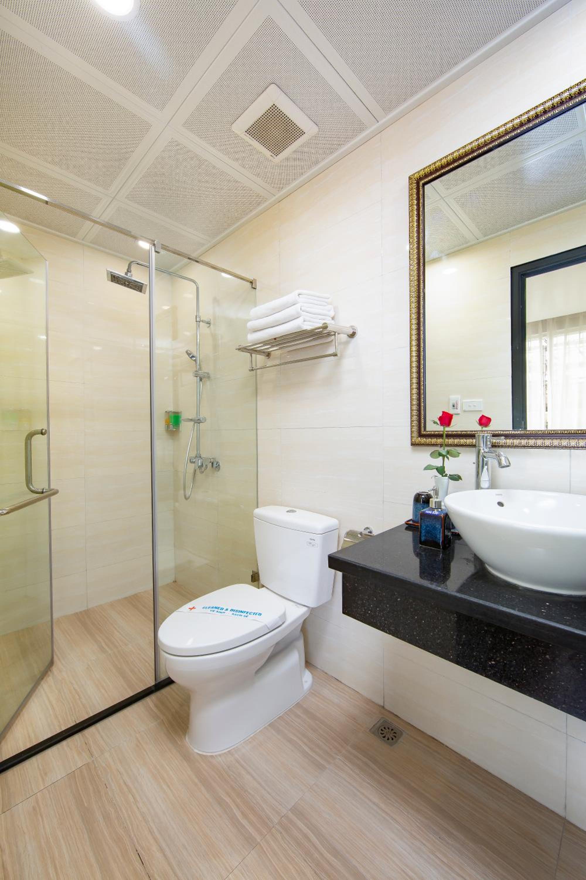 Family Suite with City View photo 3