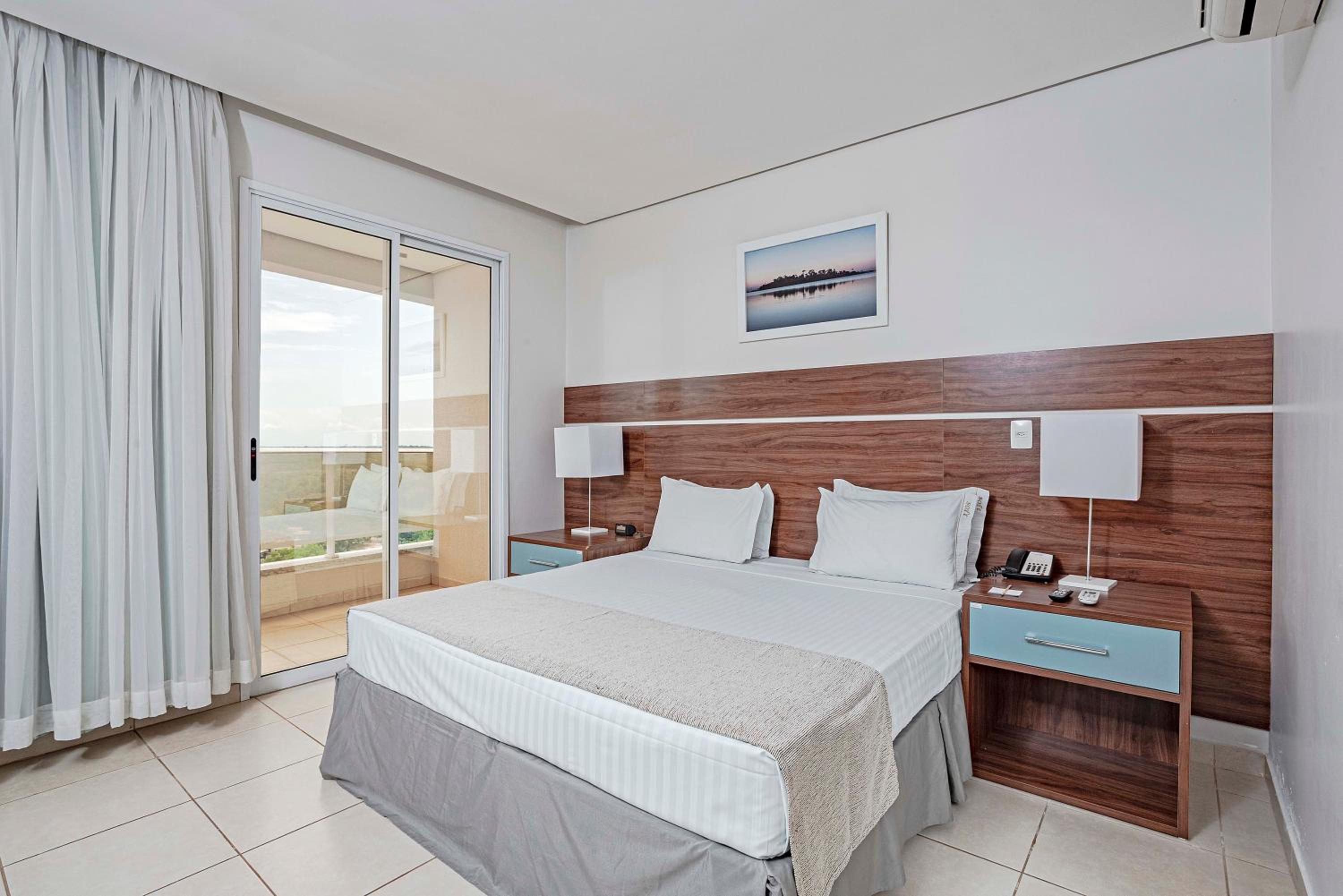 Deluxe Double Room with Balcony photo 3