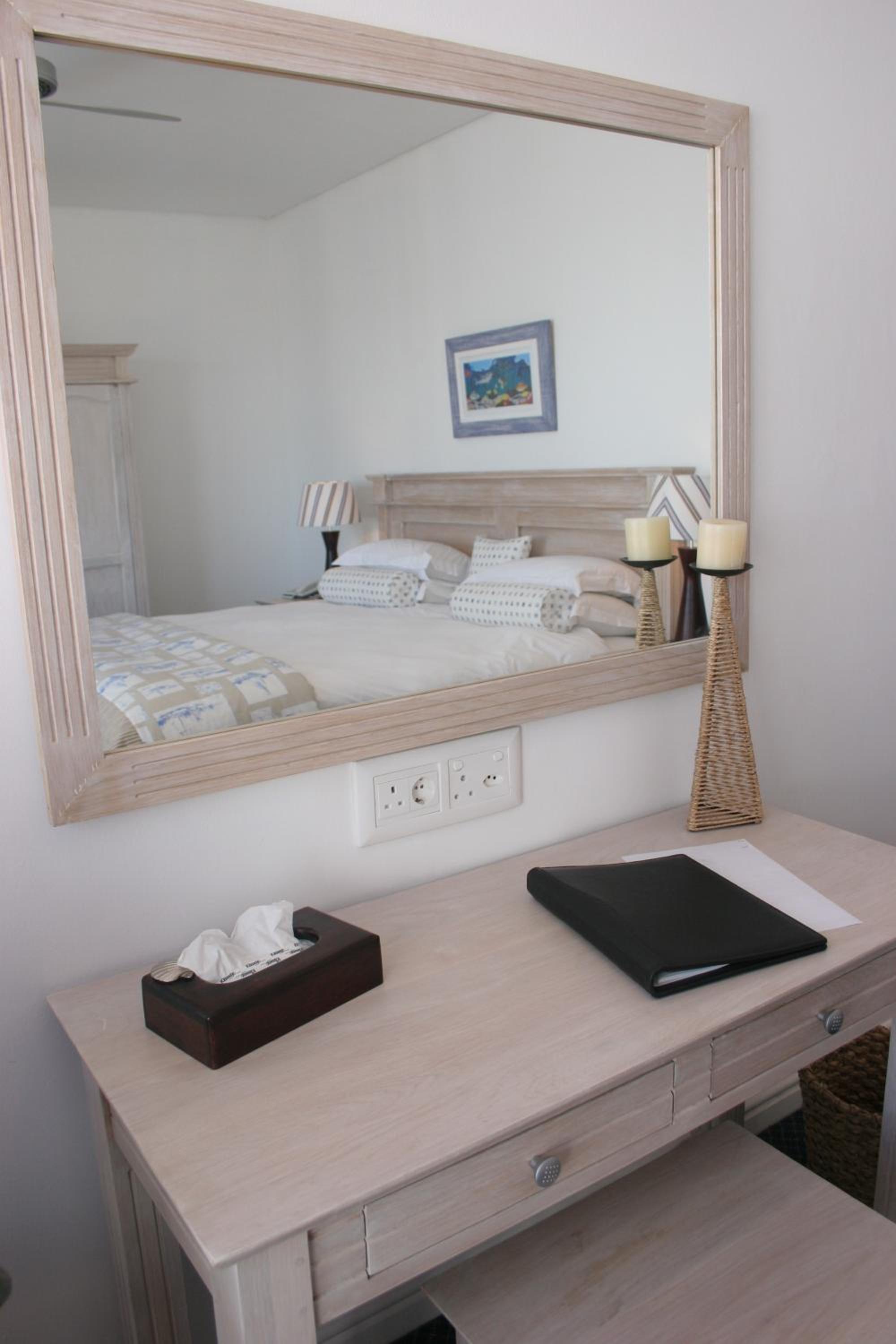 Double Room with Pool View photo 2