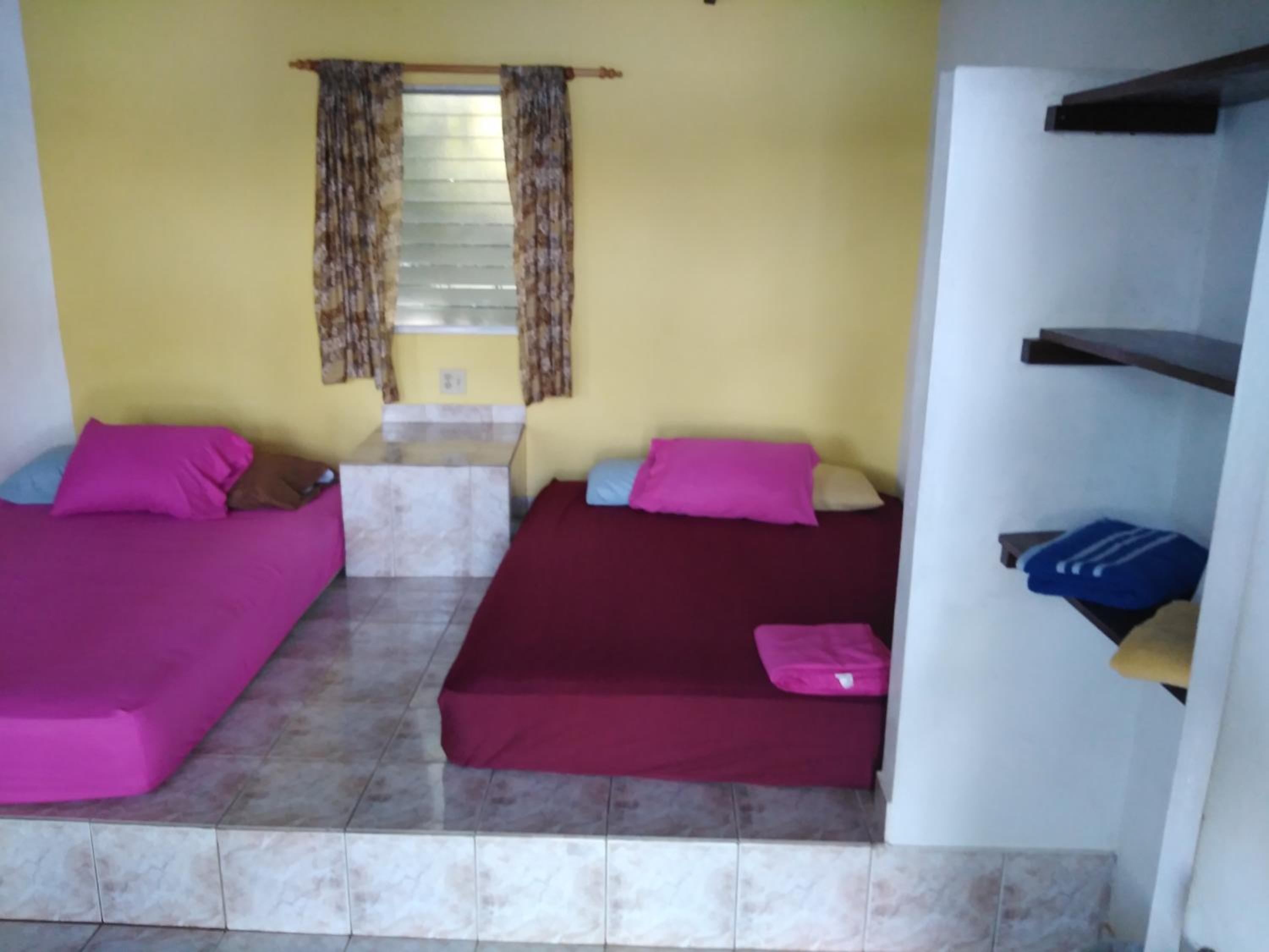 Basic Triple Room with Shared Bathroom photo 2