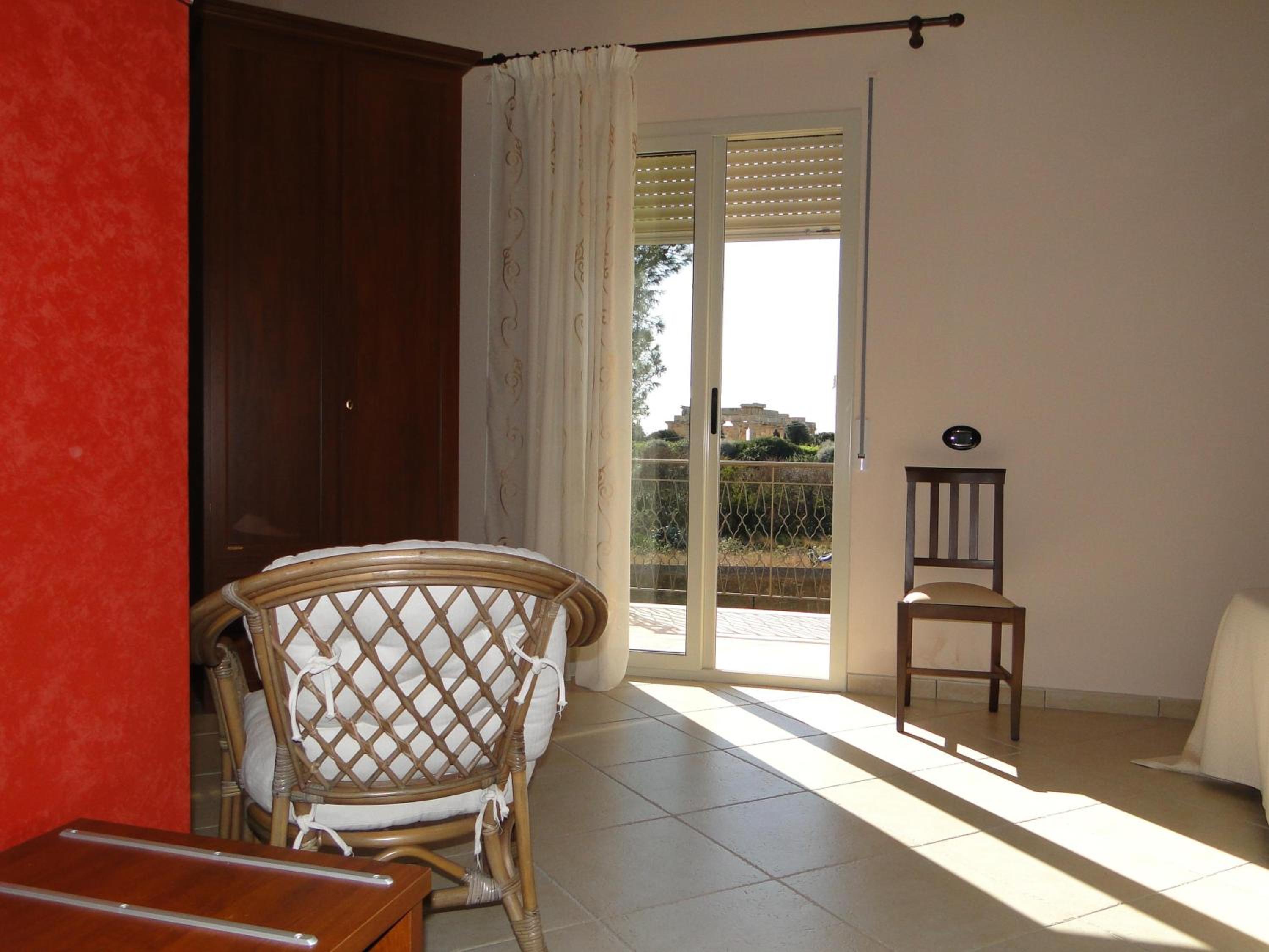 Deluxe Family Room - Photo 20