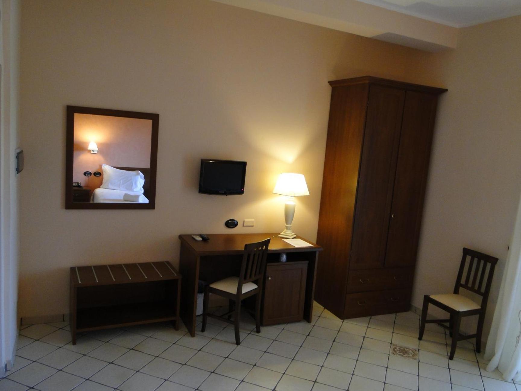 Superior Triple Room - Photo 8