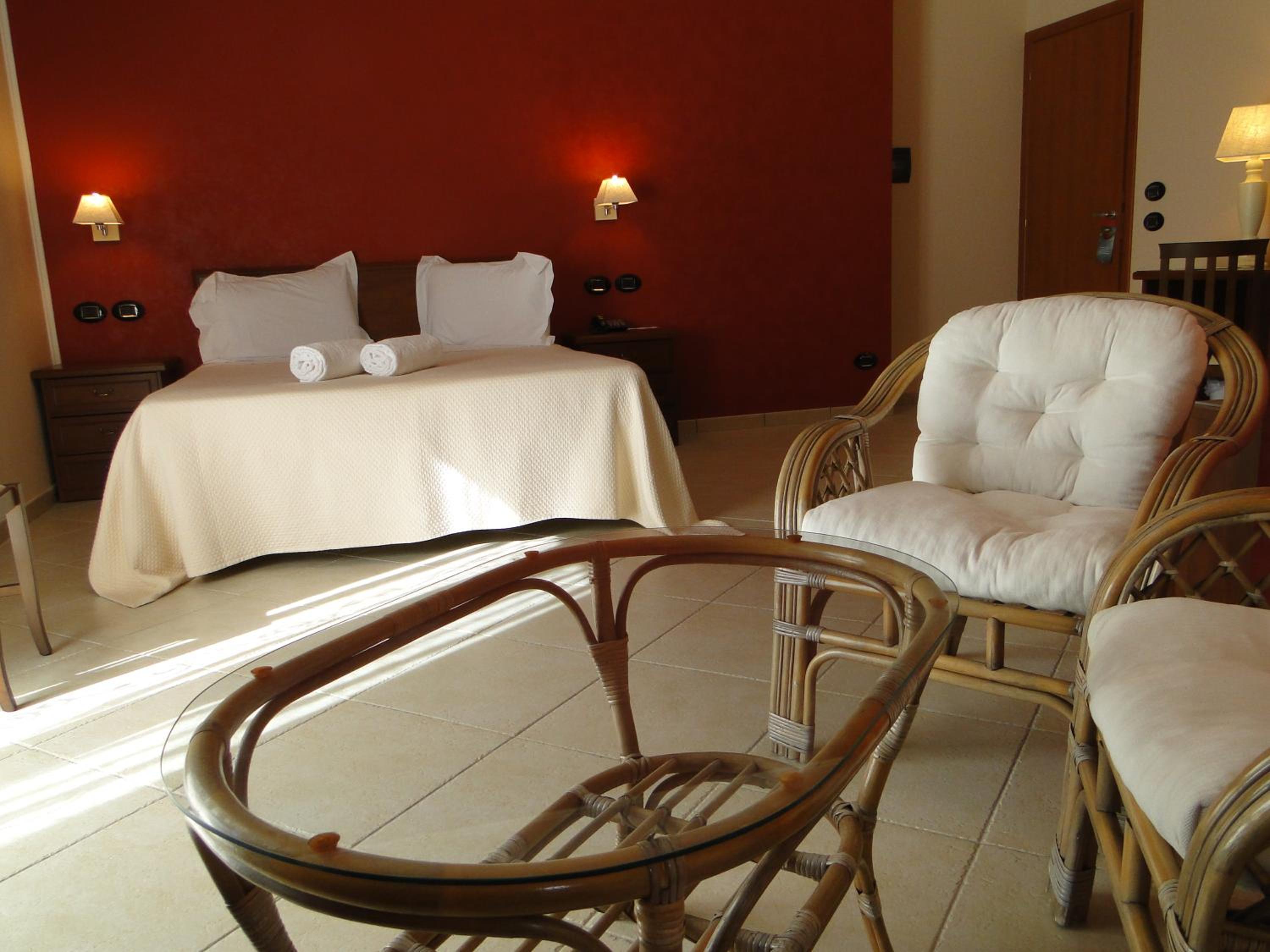 Deluxe Family Room - Photo 19