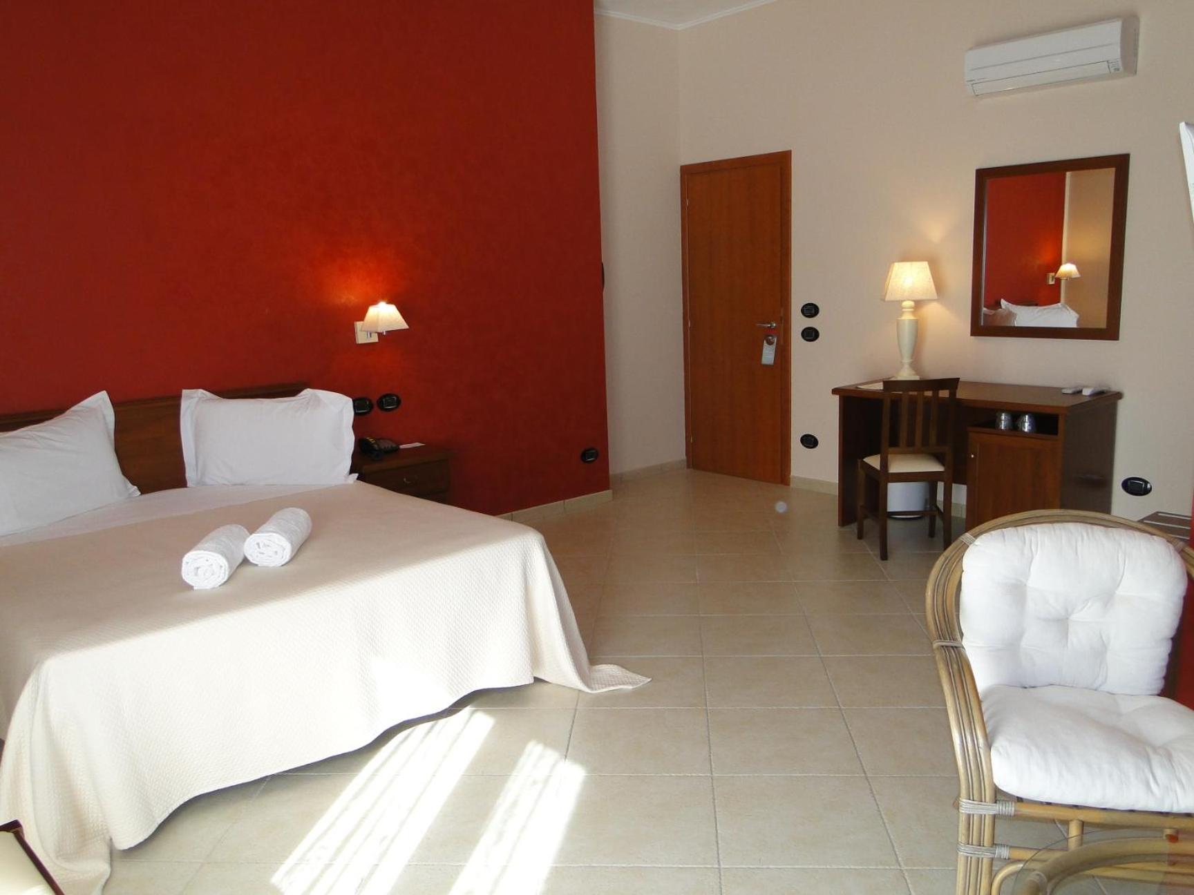 Deluxe Family Room - Photo 1