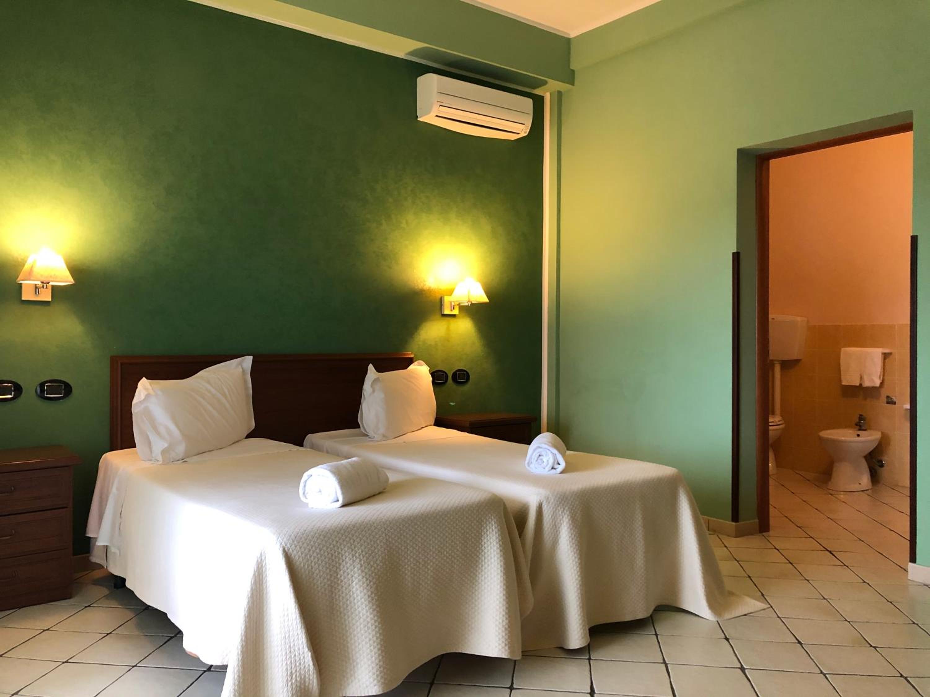 Superior Triple Room - Photo 13