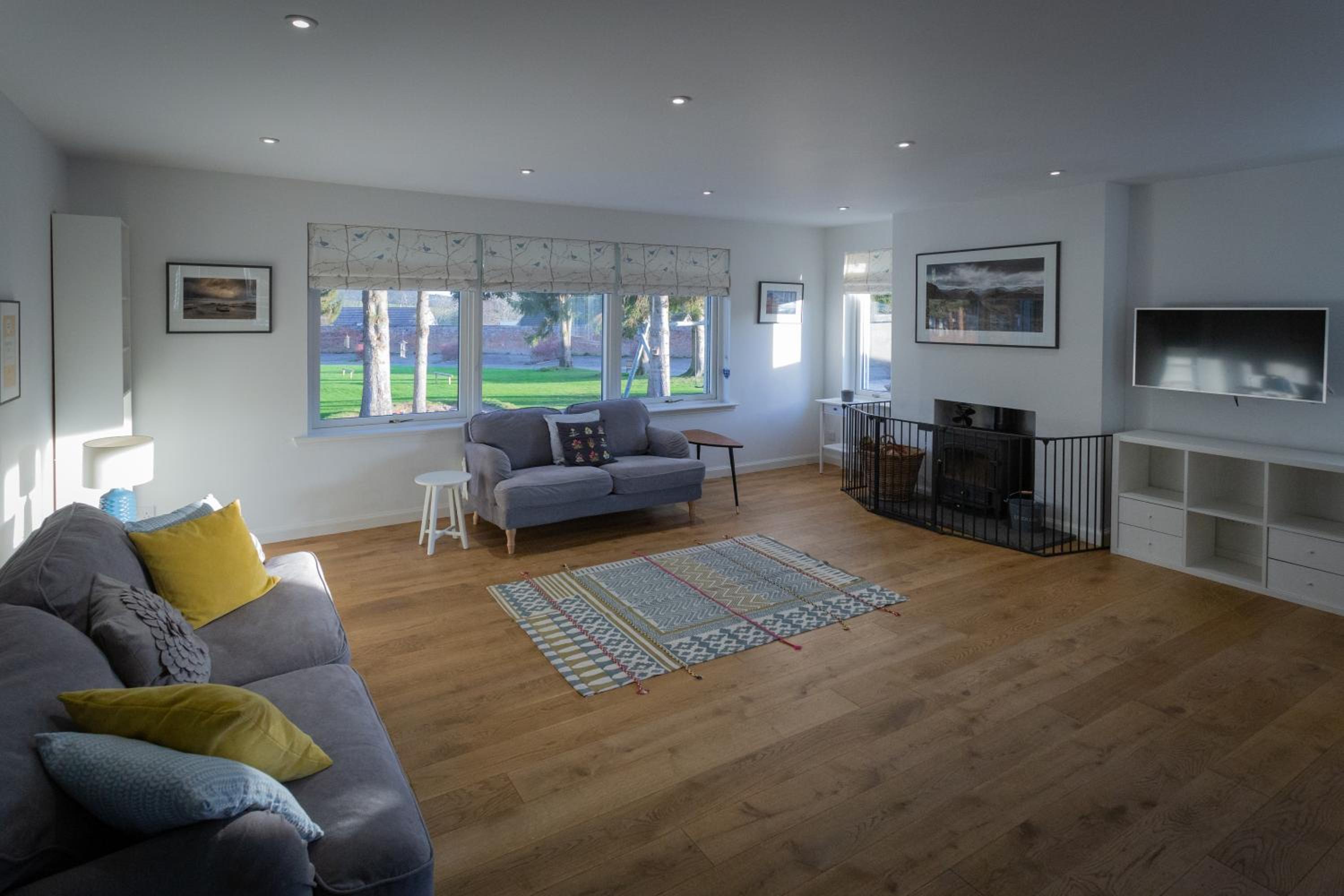 Three-Bedroom House photo 1