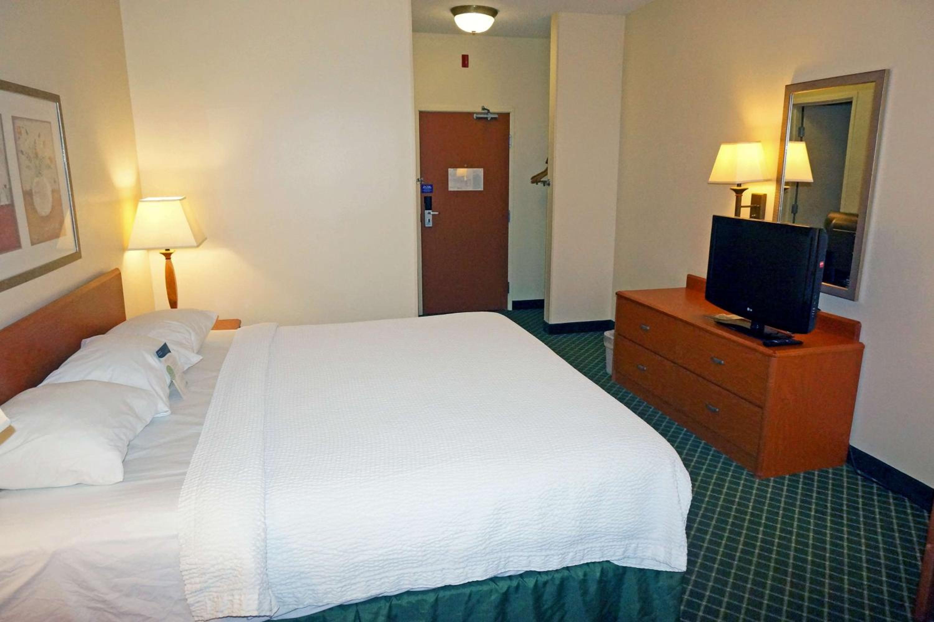 Queen Room - Disability Access - Non-Smoking - Photo 3