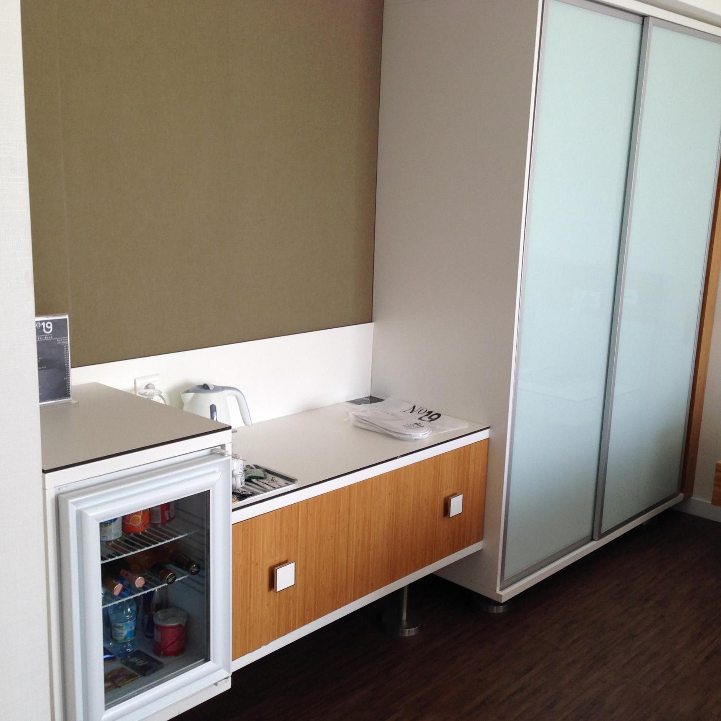 Corner Suite - Photo 22