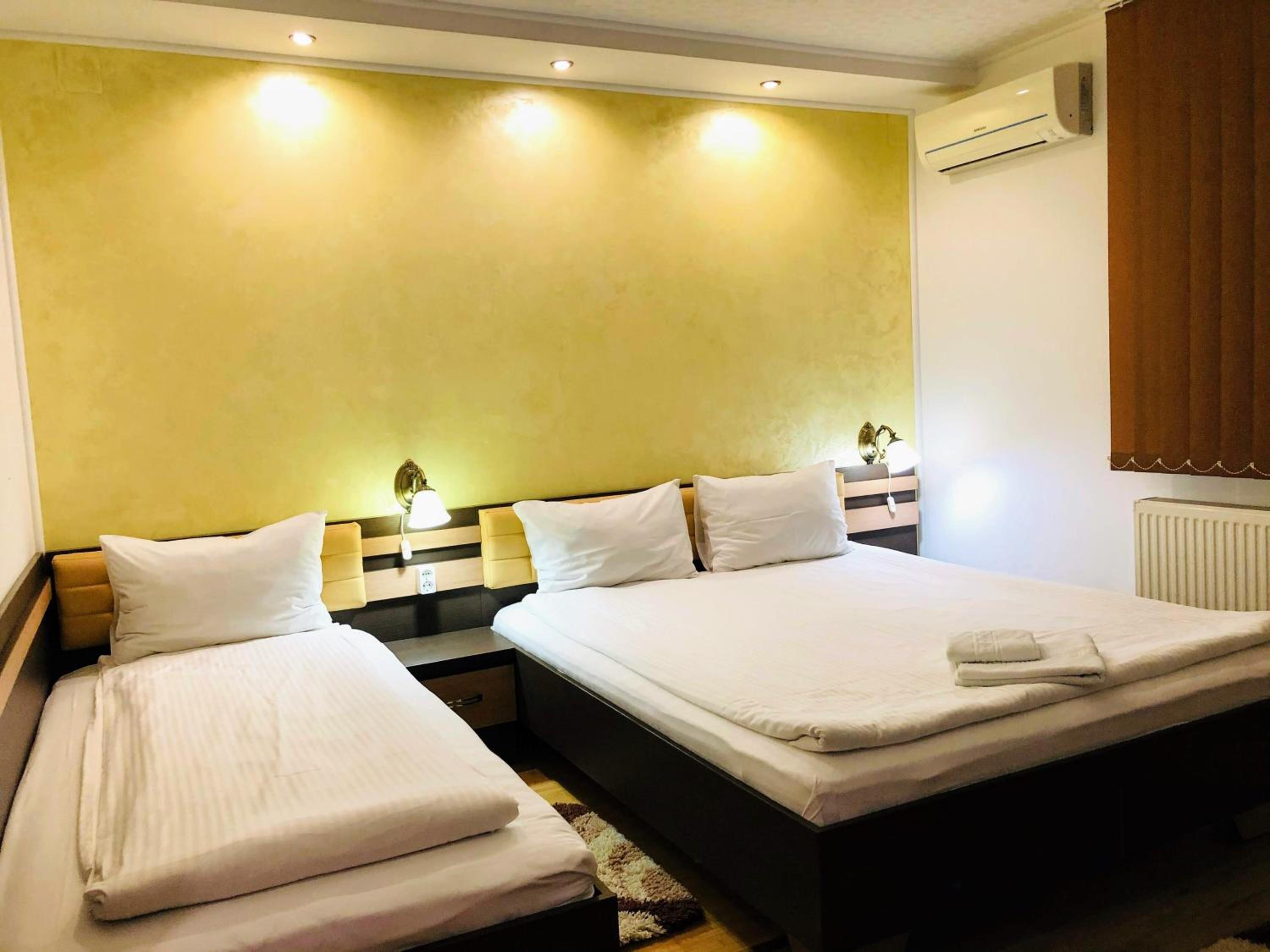 Superior Triple Room - Photo 1