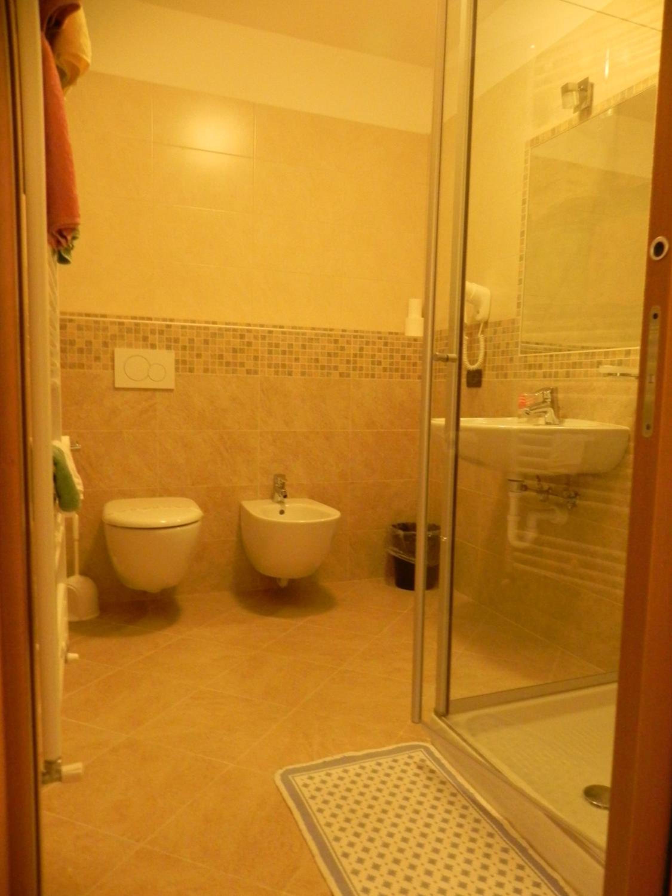 Double or Twin Room photo 3