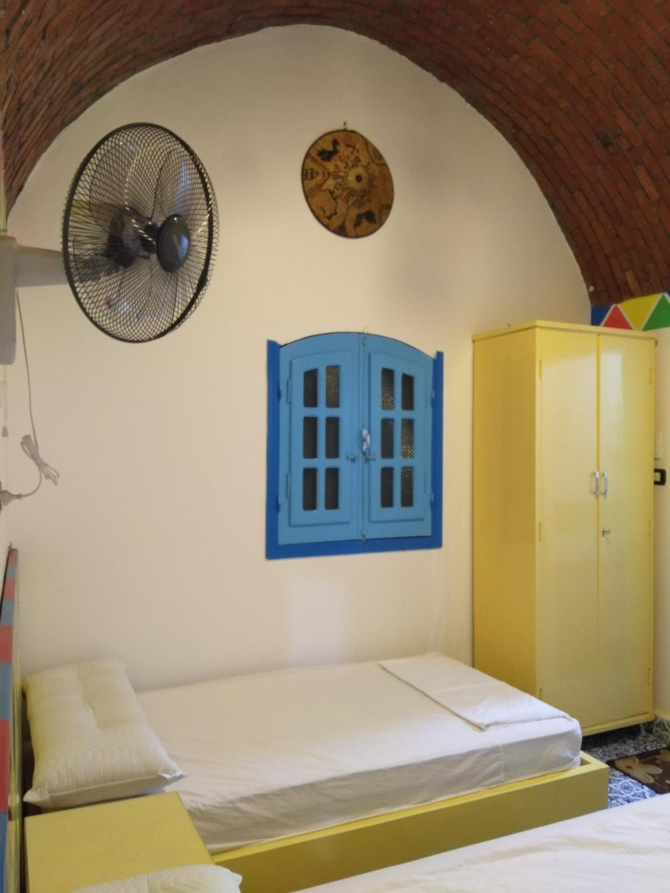 Deluxe Double Room with Side Sea View - Photo 3