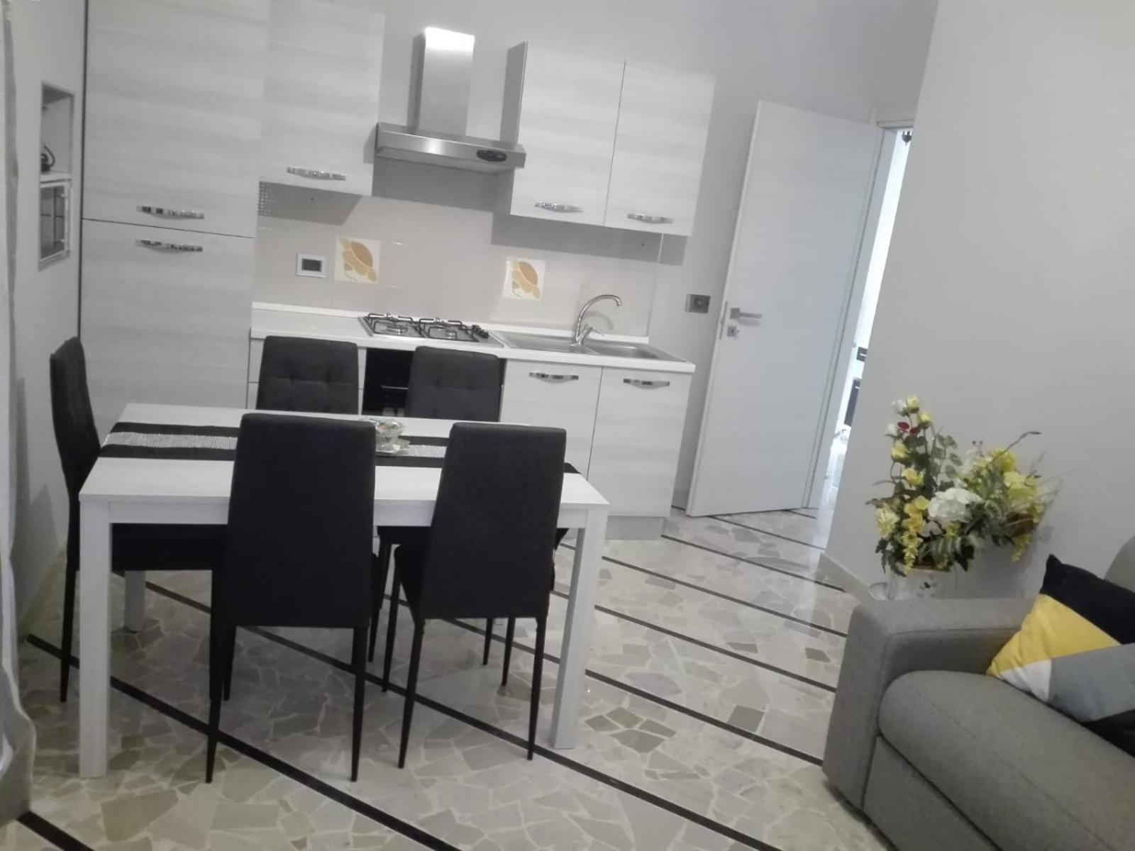 Two-Bedroom Apartment - Photo 16