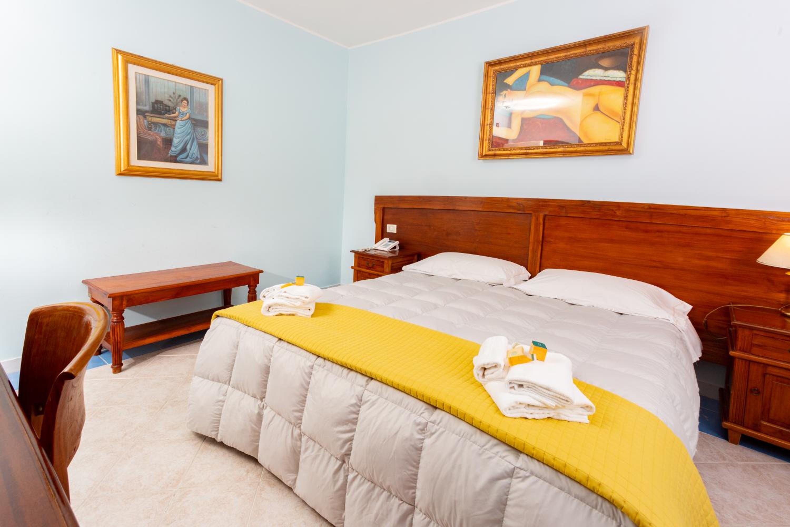 Double or Twin Room photo 2