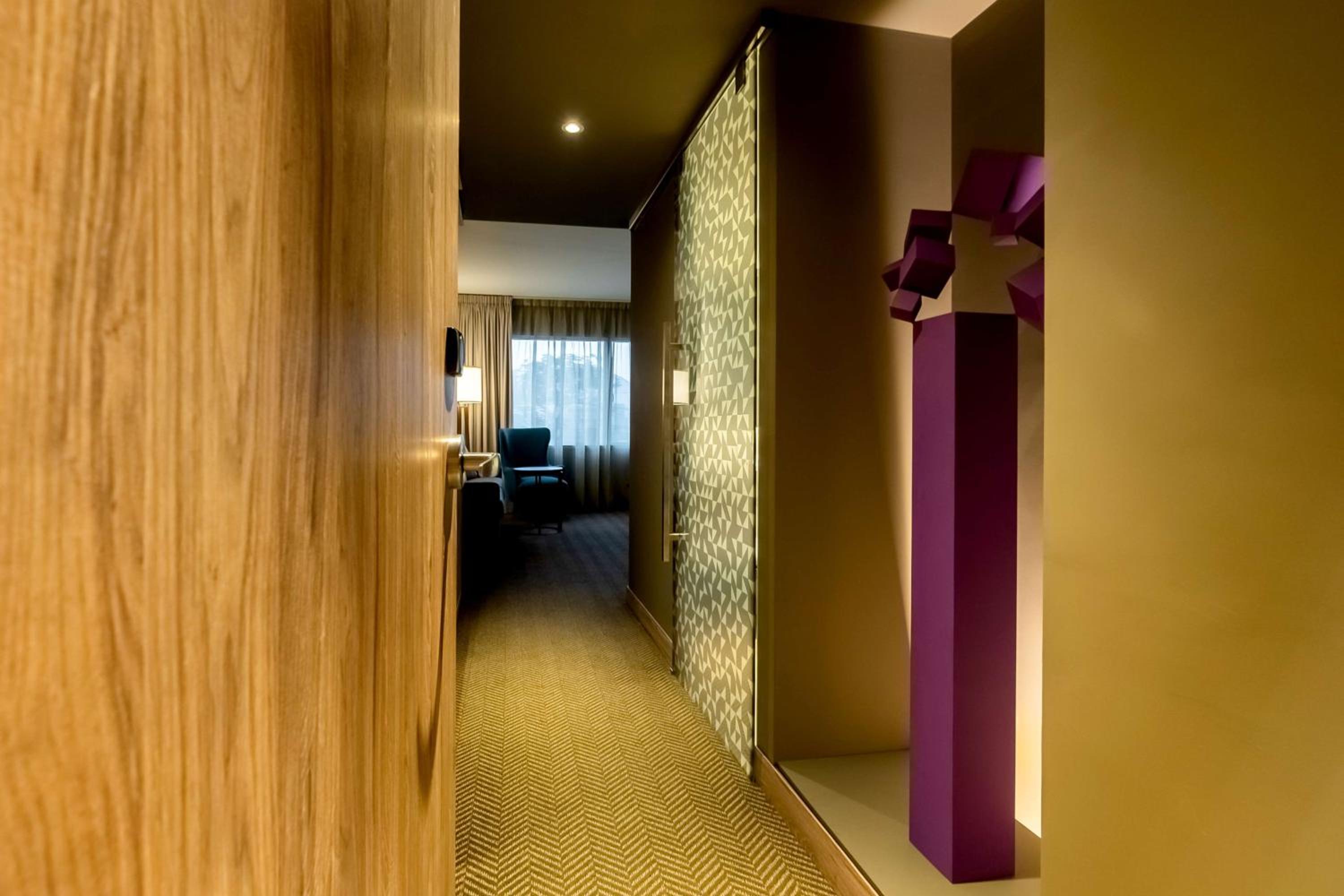 Junior King Suite