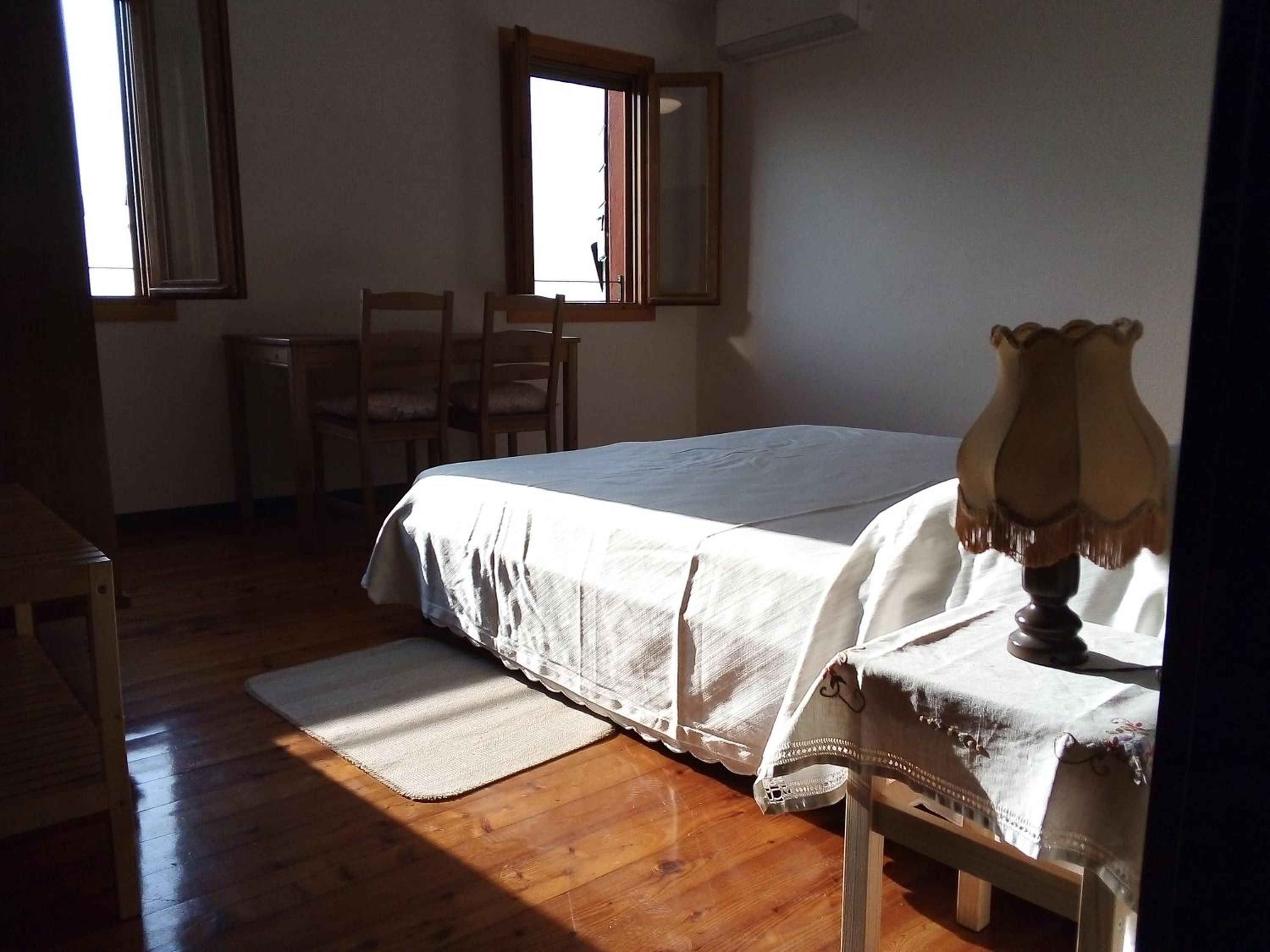 Double Room - Photo 3
