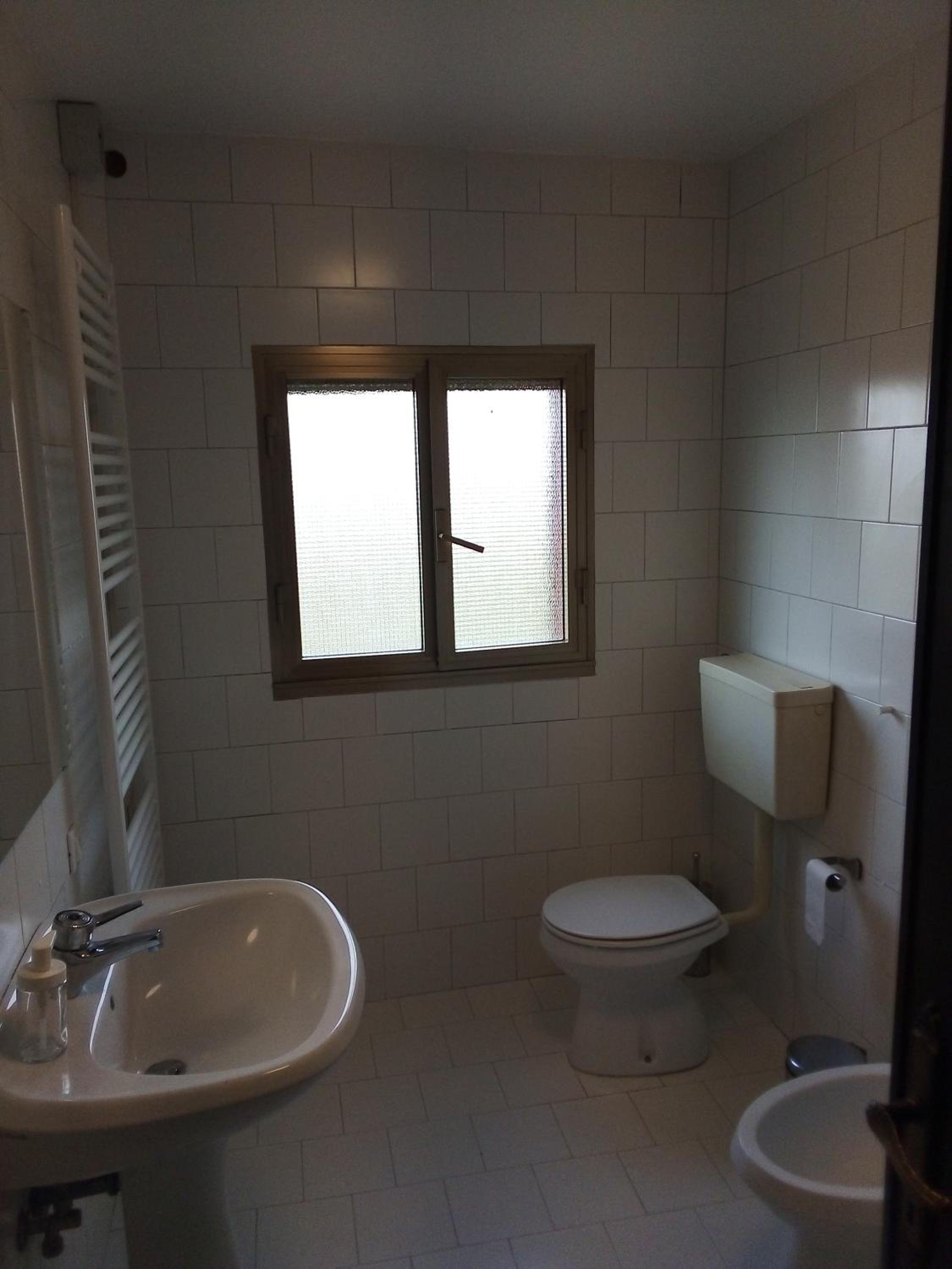 Double Room - Photo 9