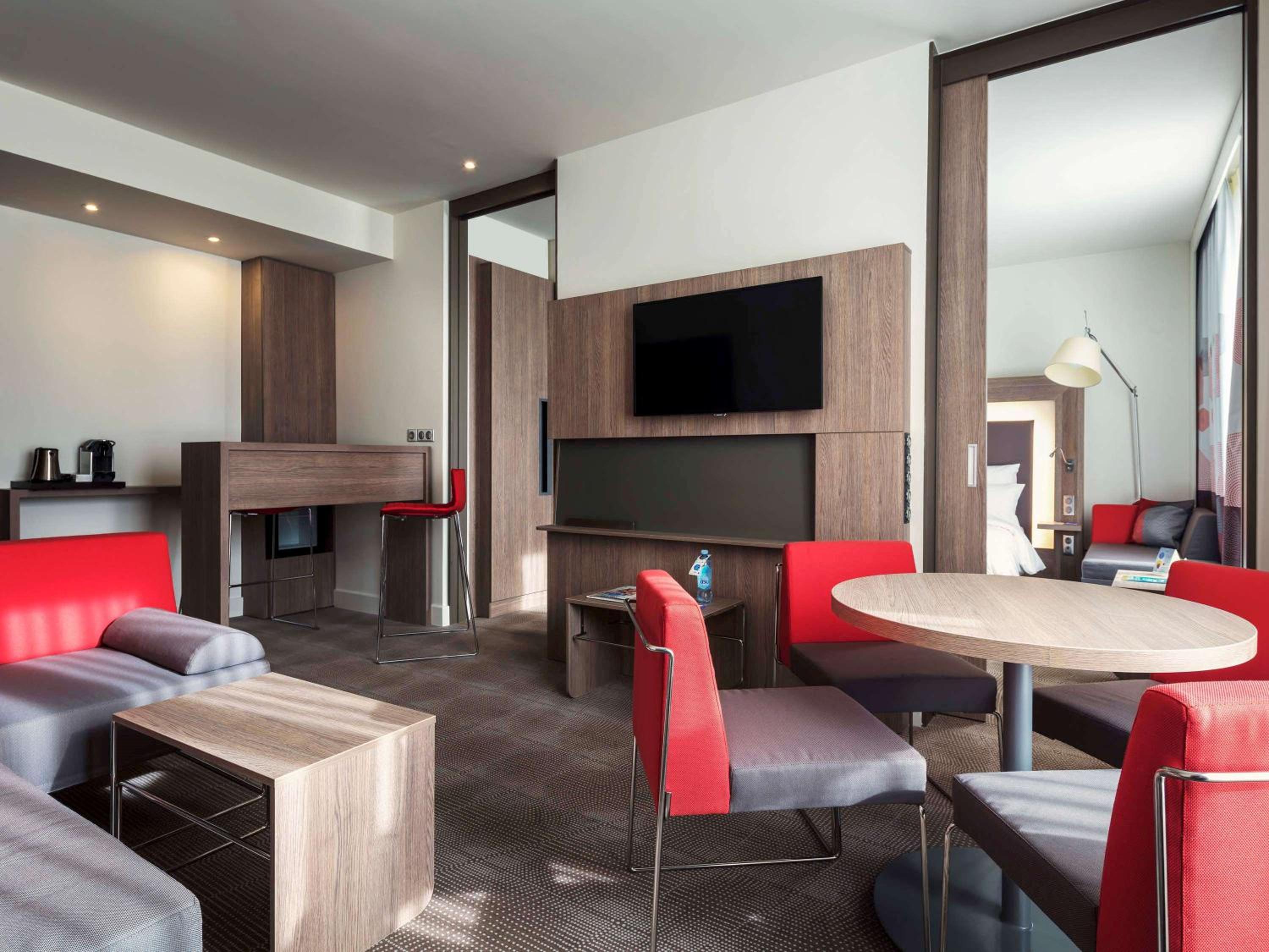 Junior King Suite - Photo 2