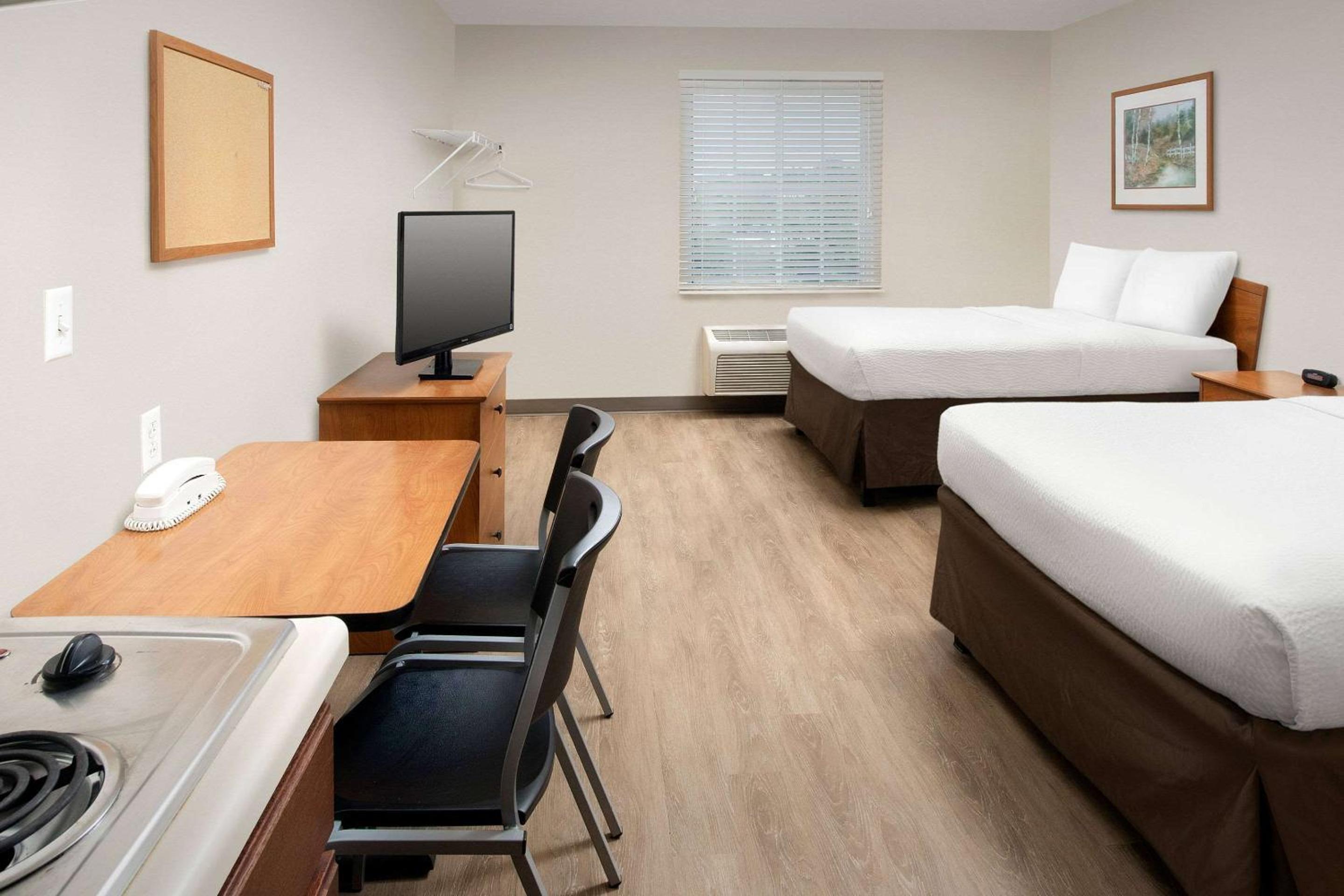 Double Room with Two Double Beds - Non-Smoking photo 2