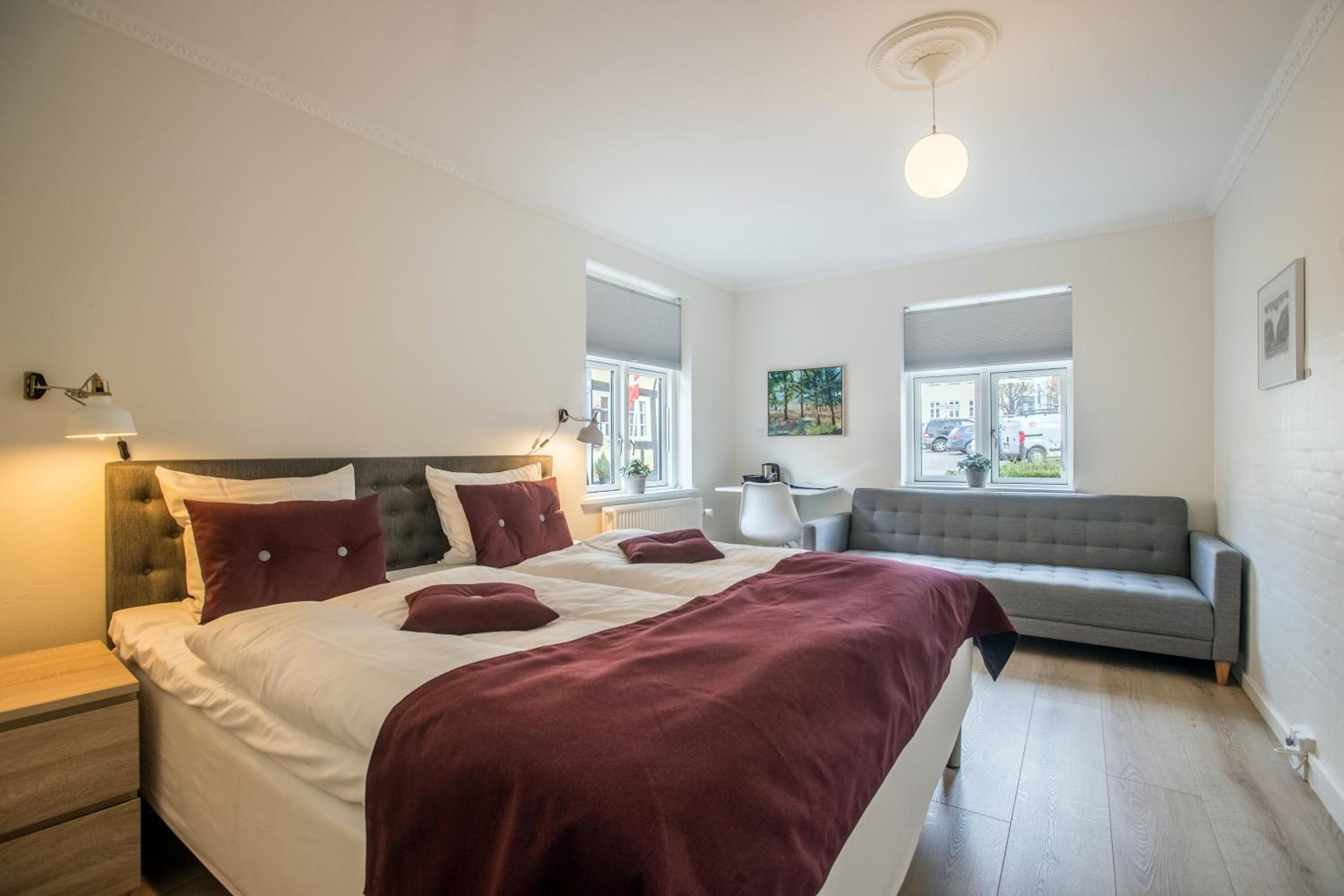Large Double Room photo 3