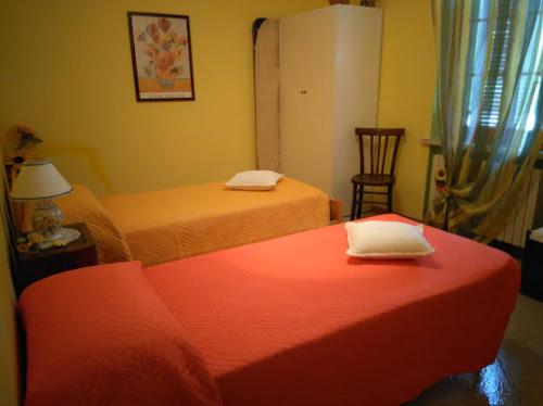 Triple Room With Shared Bathroom photo 3