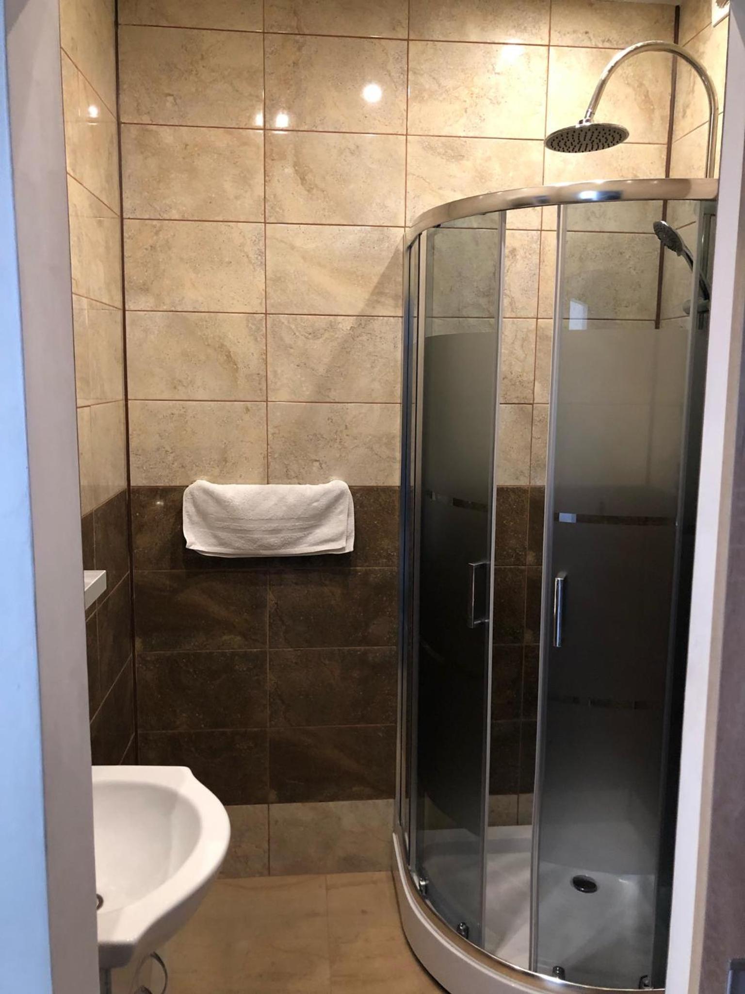 Deluxe Double Room with Shower - Photo 2