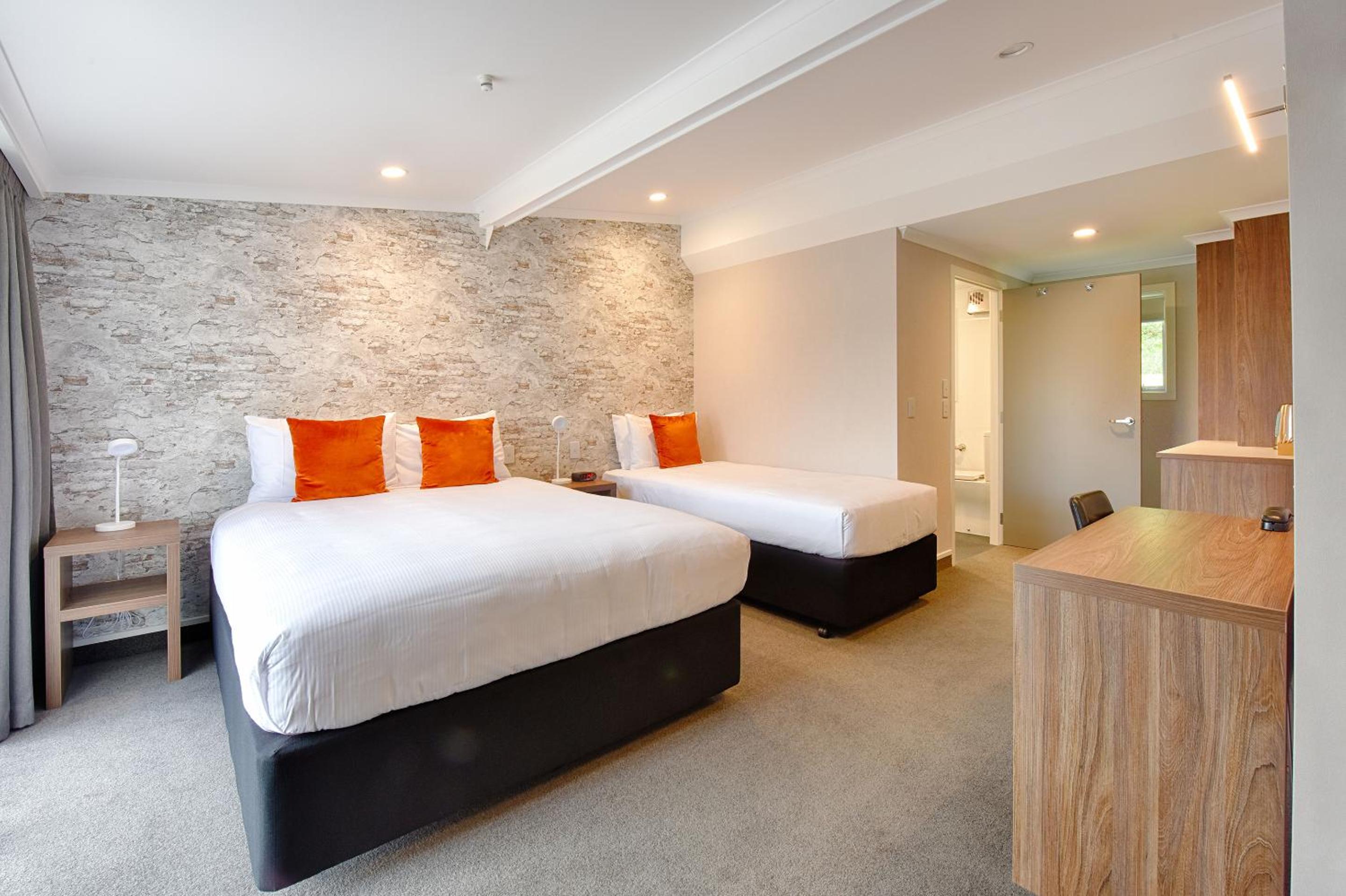 Standard Double or Twin Room photo 1