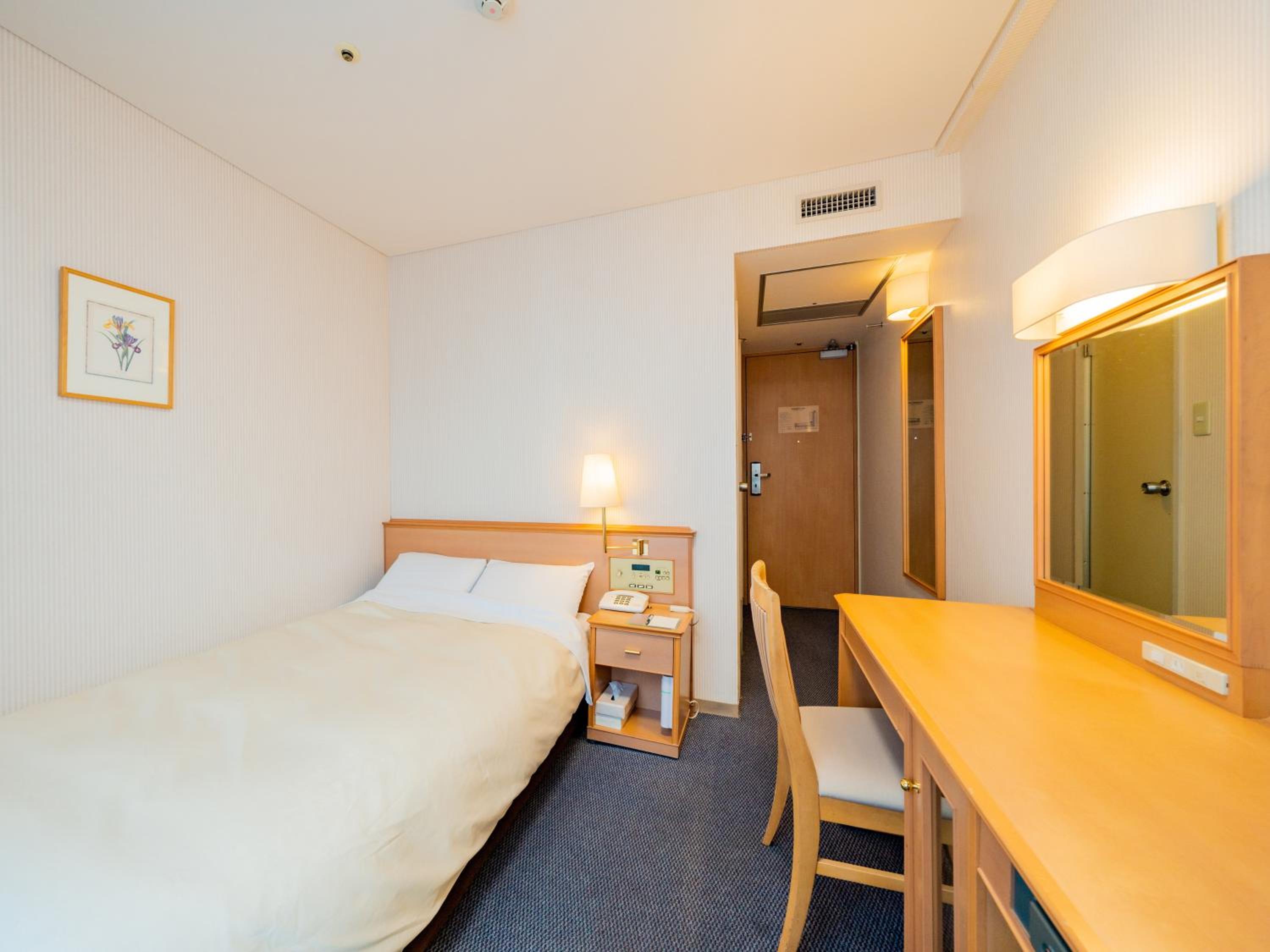 Double Room with Small Double Bed - Non-Smoking