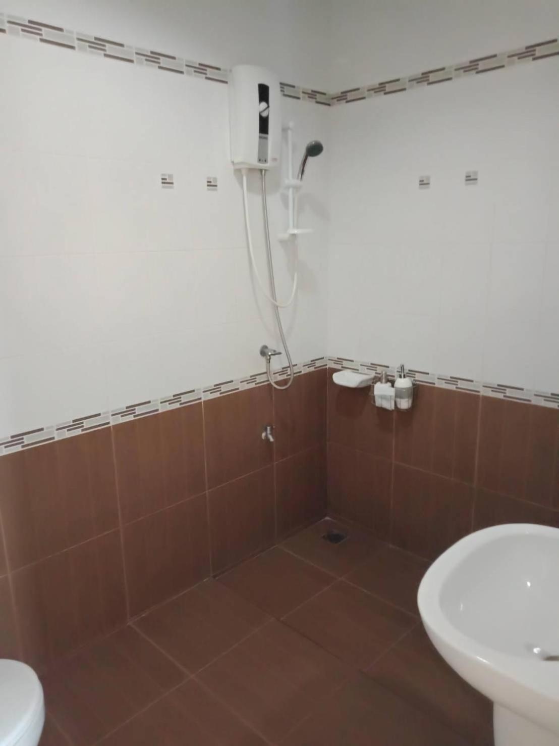 Budget Triple Room - Photo 8