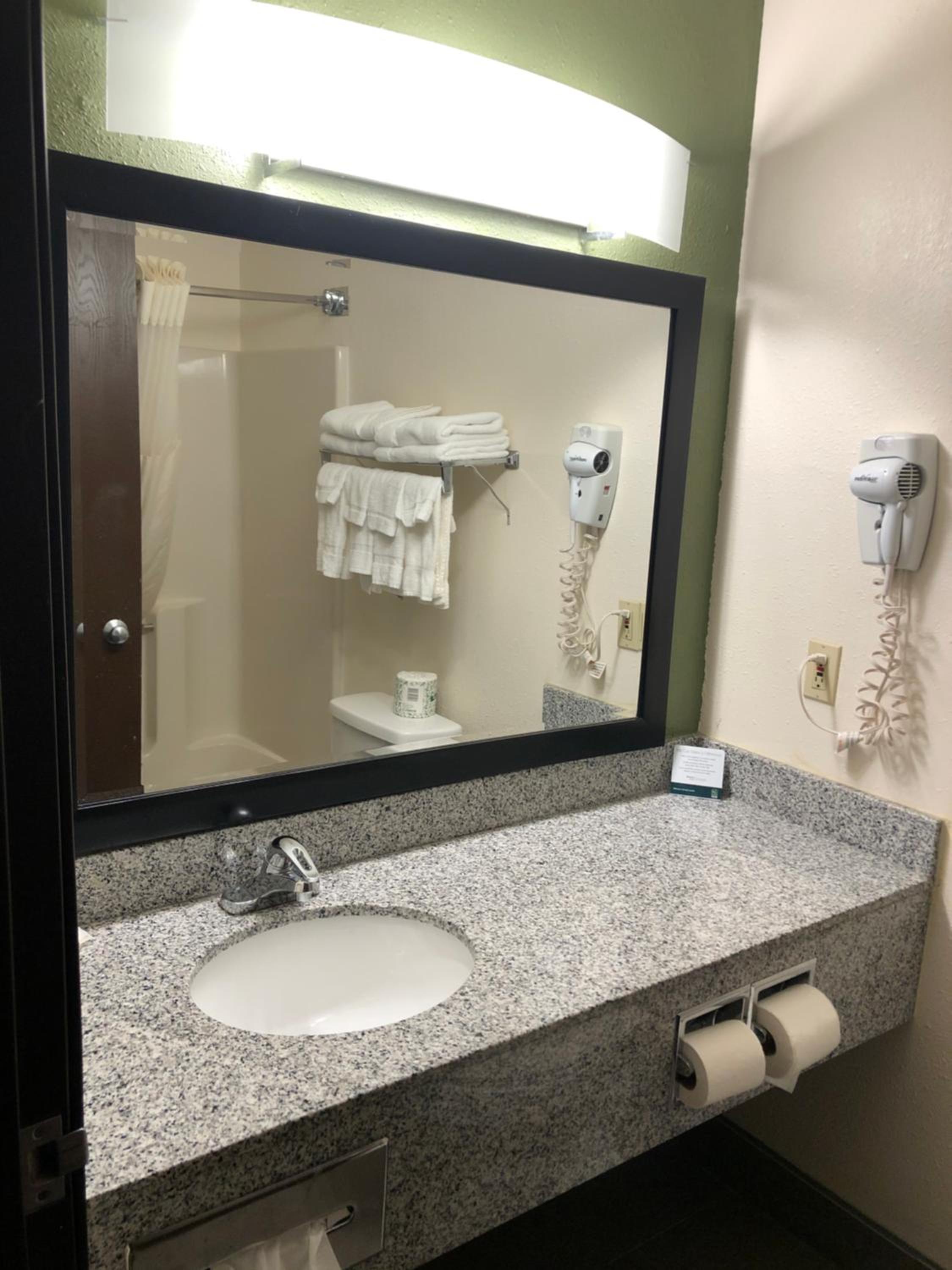 King Room - Disability Access - Photo 7
