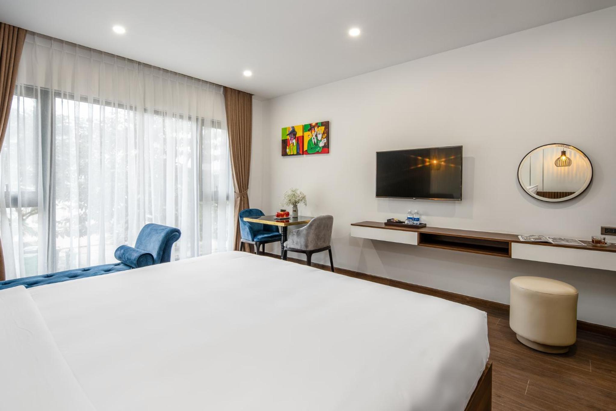 Deluxe Double Studio with City View
