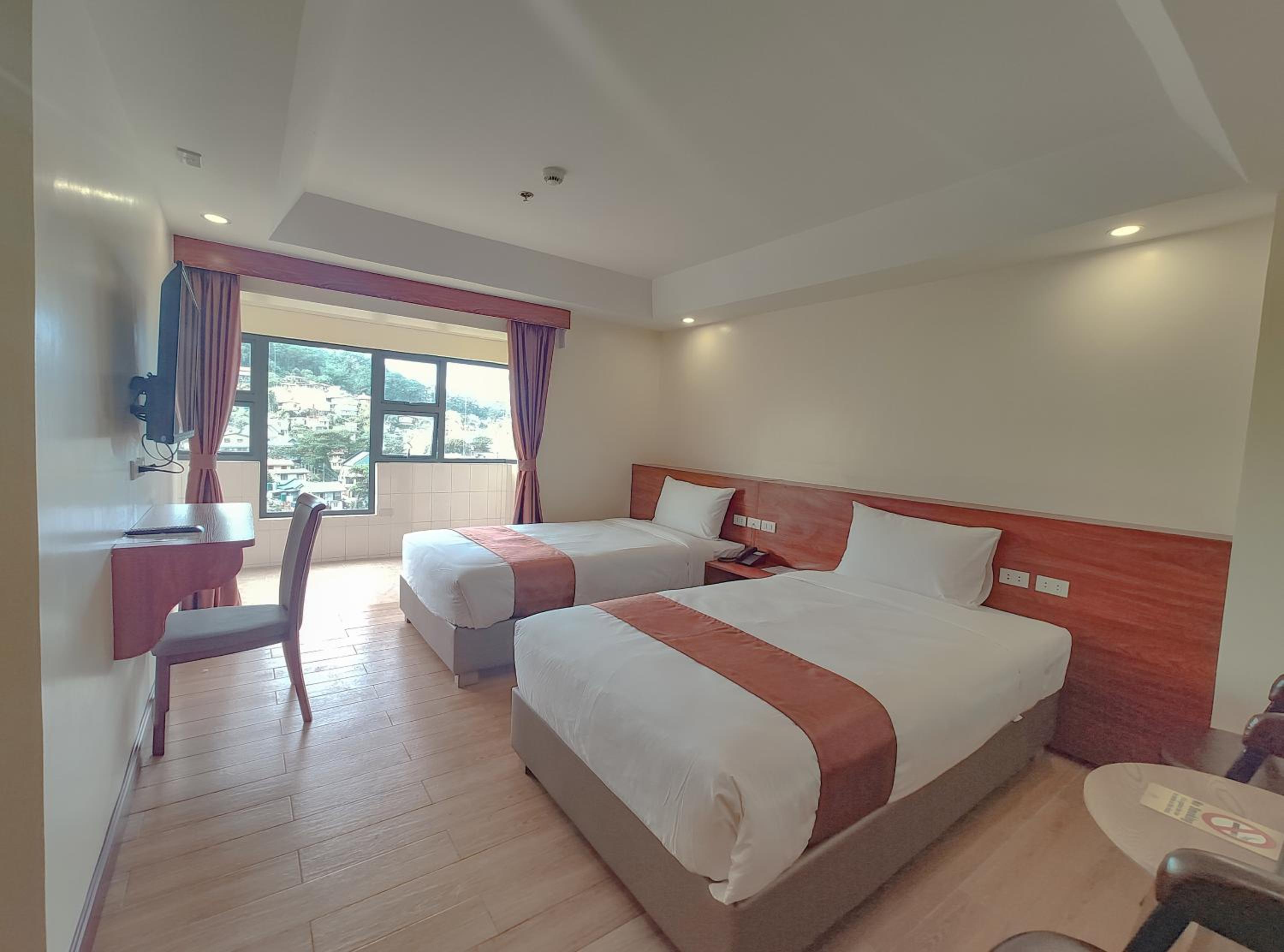 Double Room with Two Double Beds - Photo 1