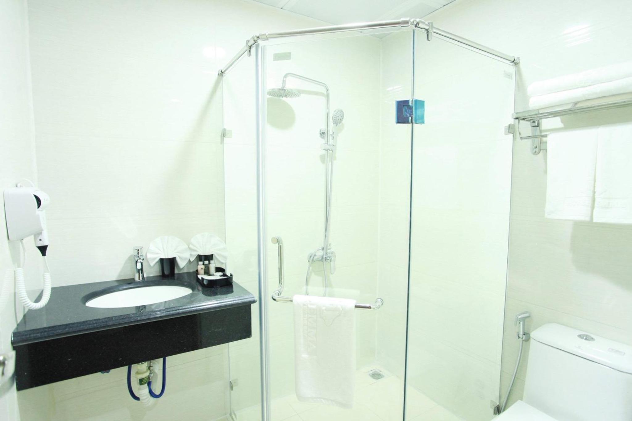 Twin Room with City View