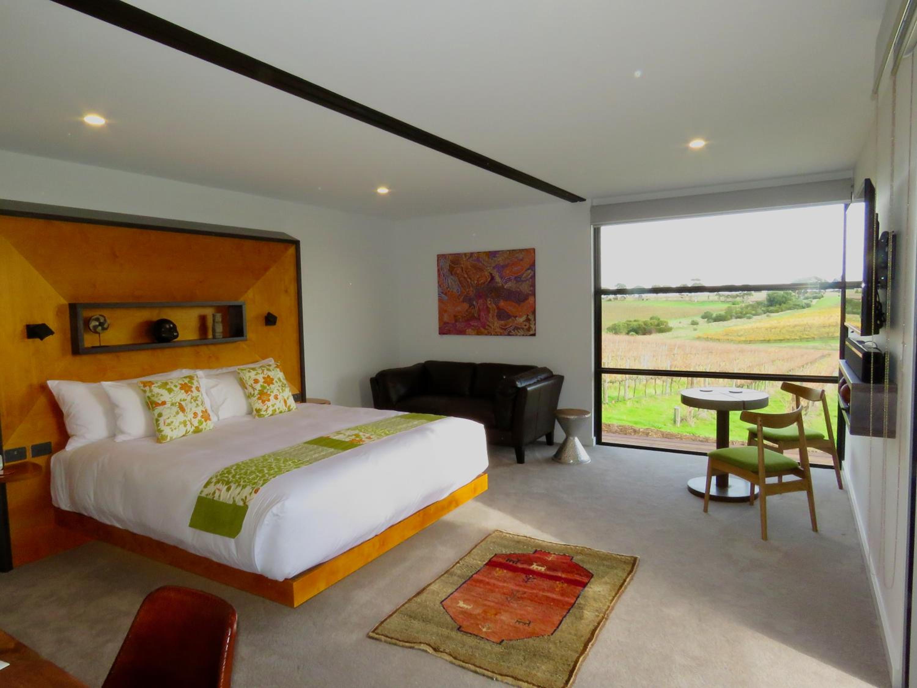 Deluxe King Room photo 2