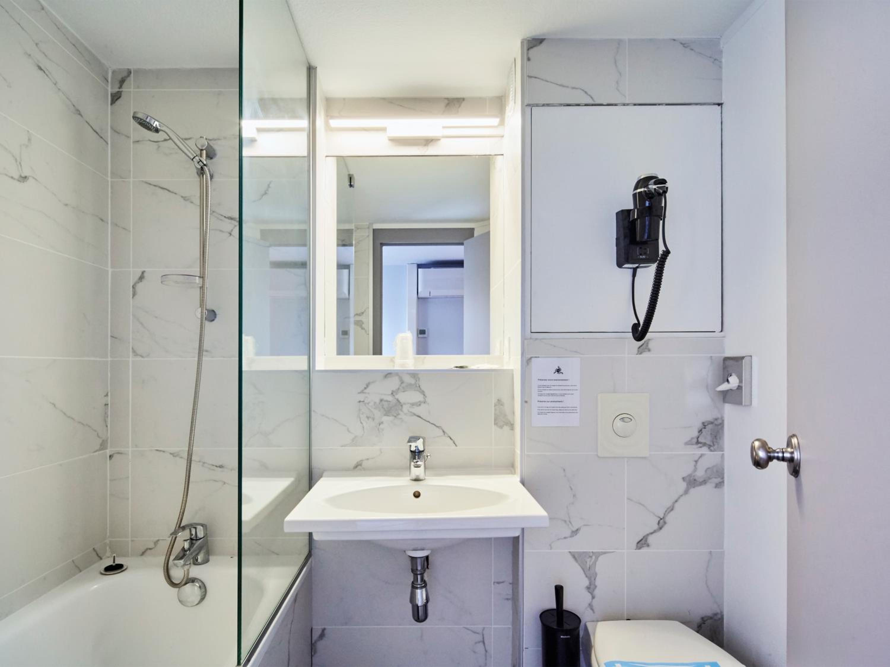 Double Room - Photo 4