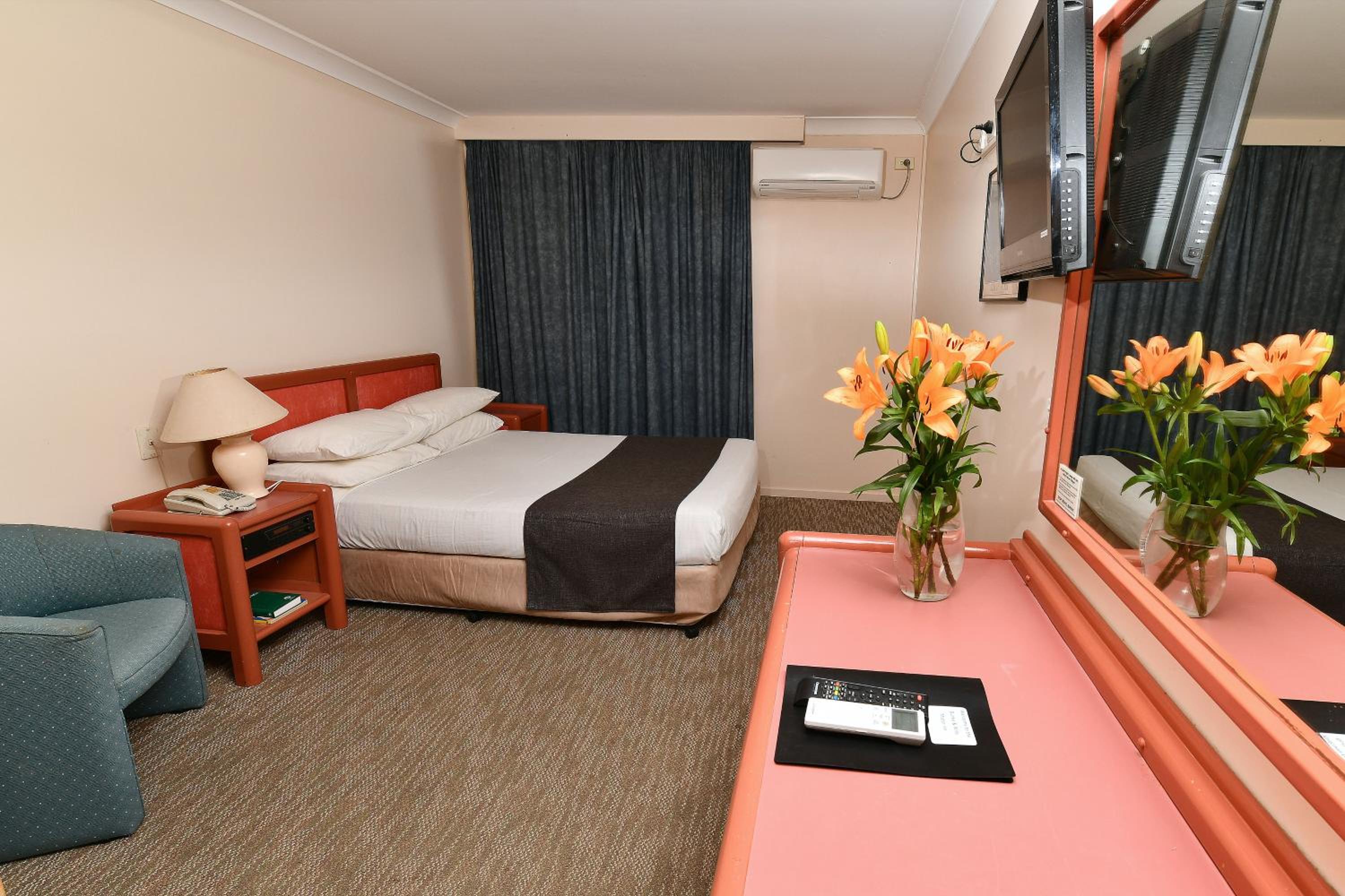 Standard Queen Room photo 3