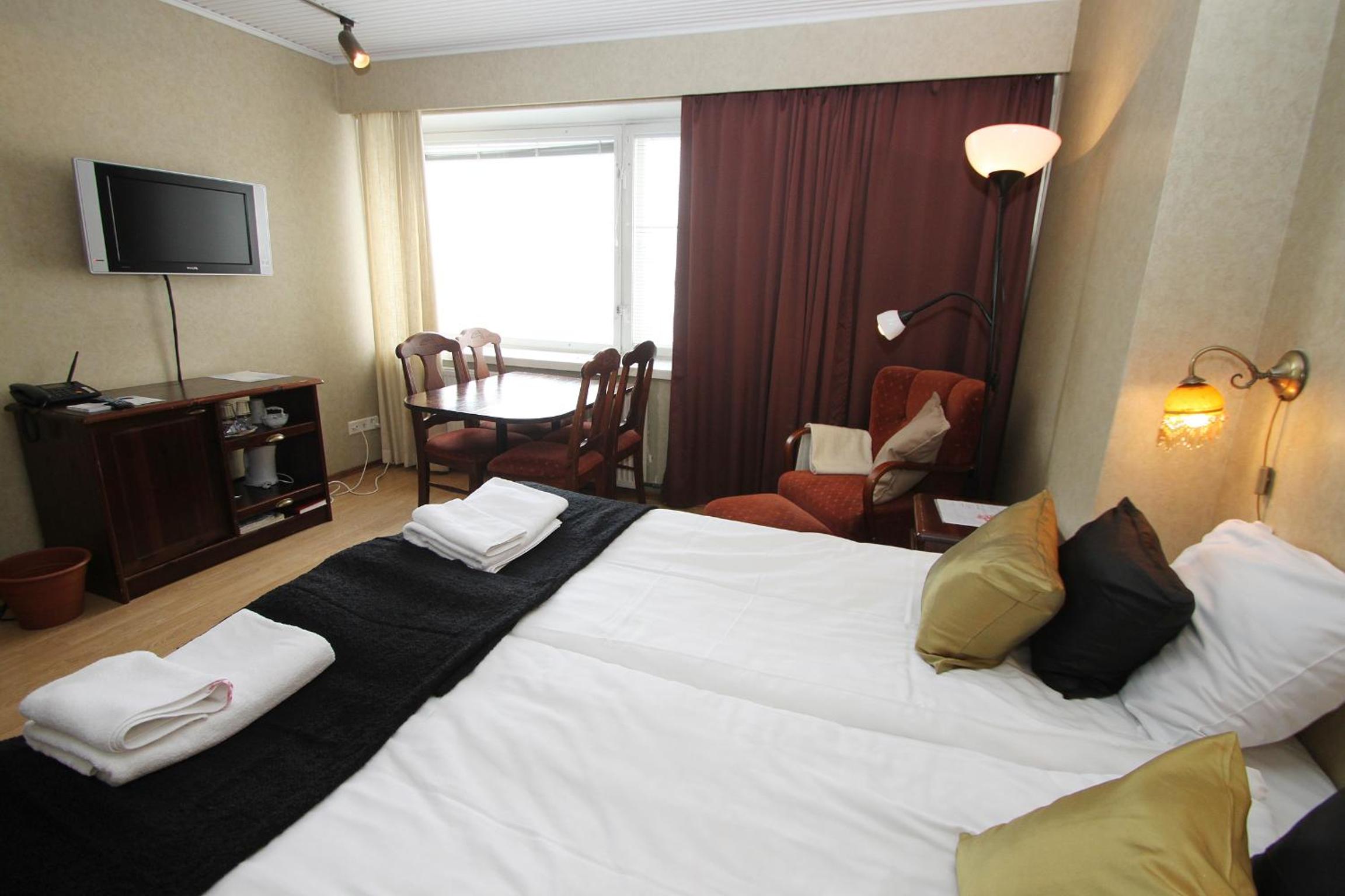 Standard Double or Twin Room - Photo 1