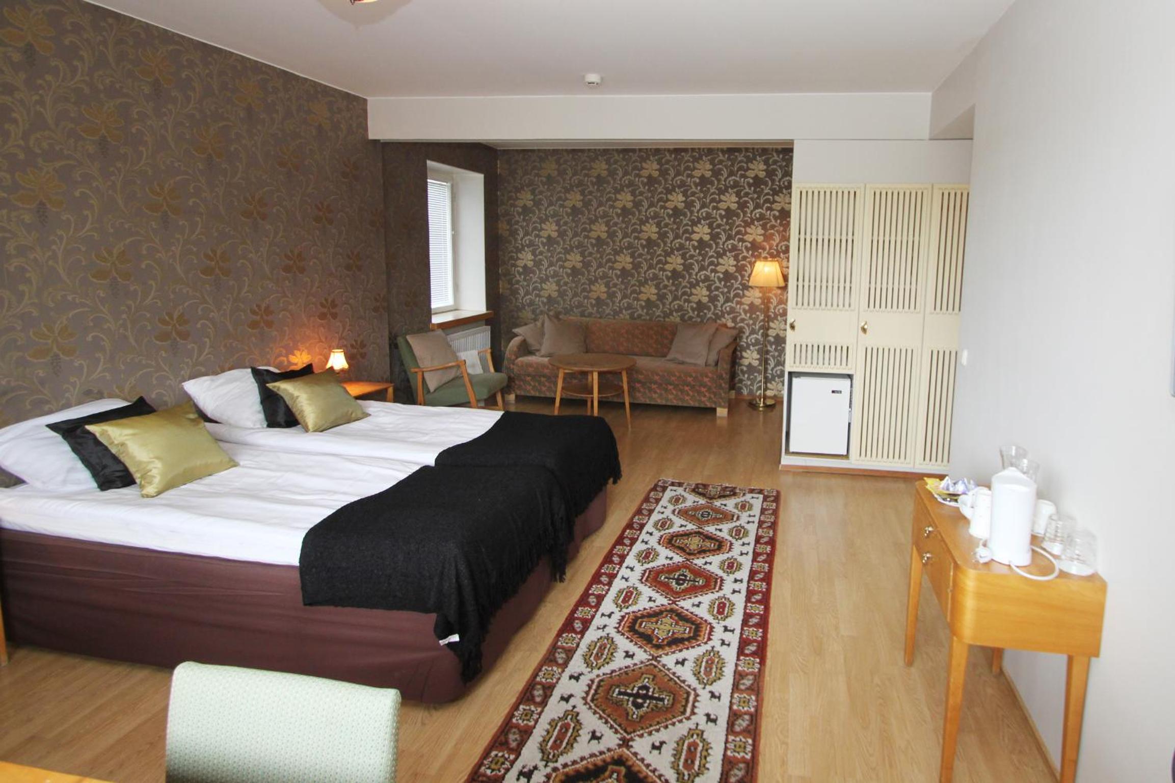 Suite - Photo 6