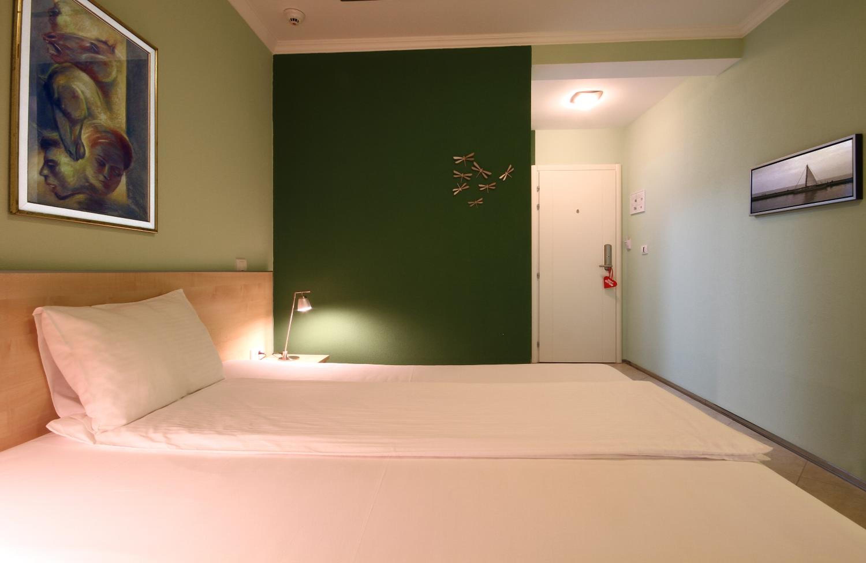 Standard Room photo 3