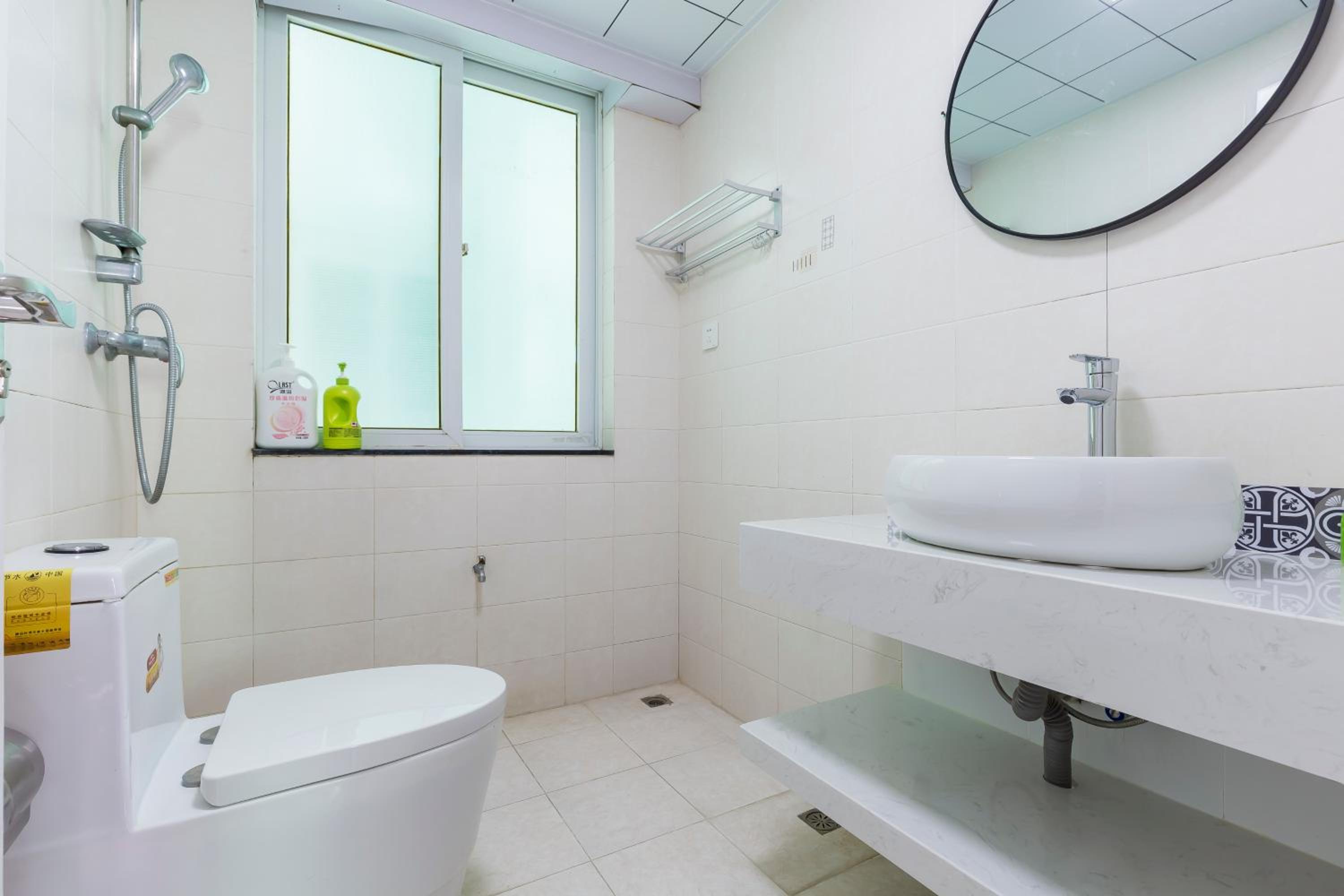 Deluxe Suite with Sea View - Photo 79