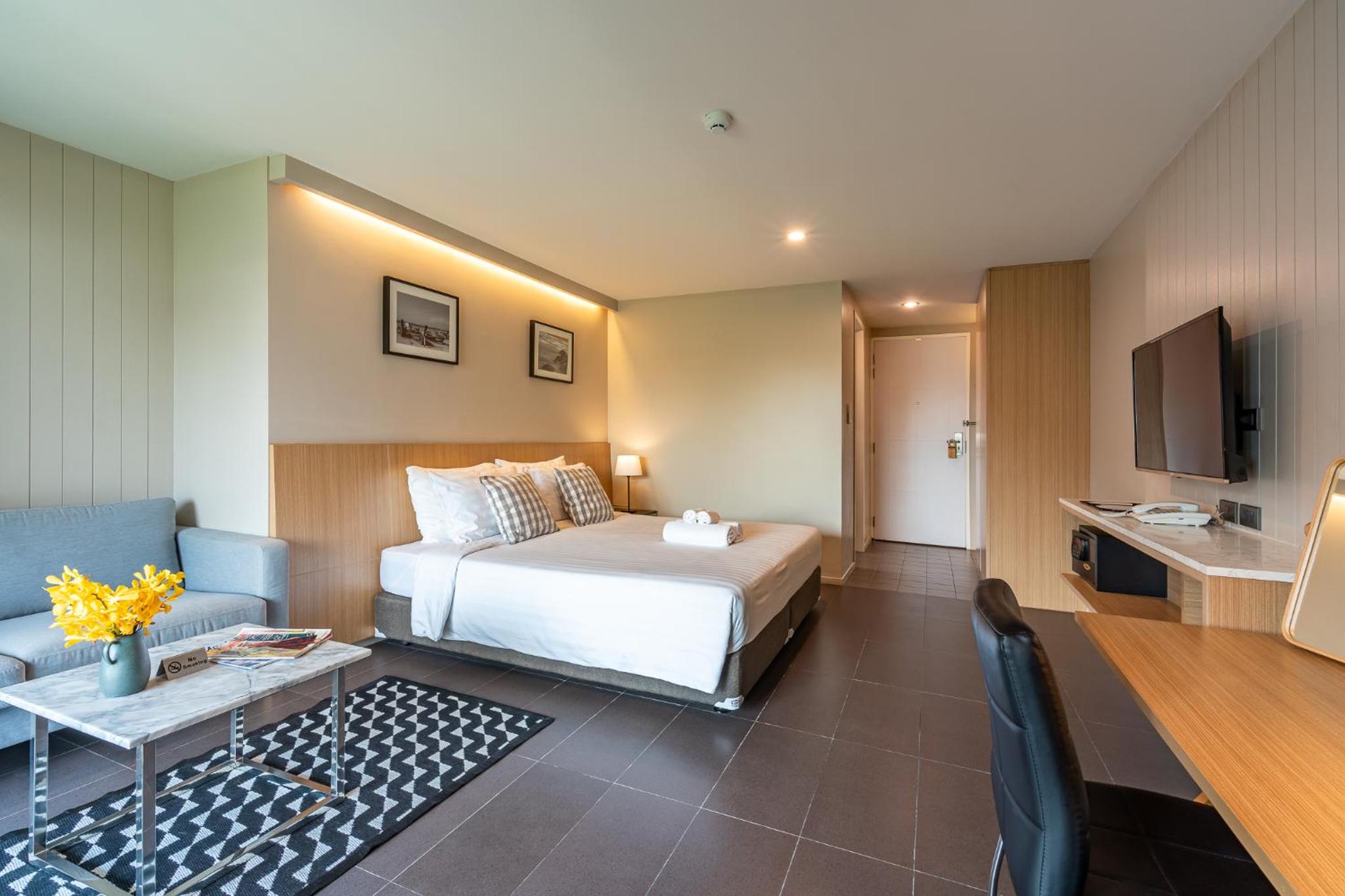 Premier King Room with Balcony