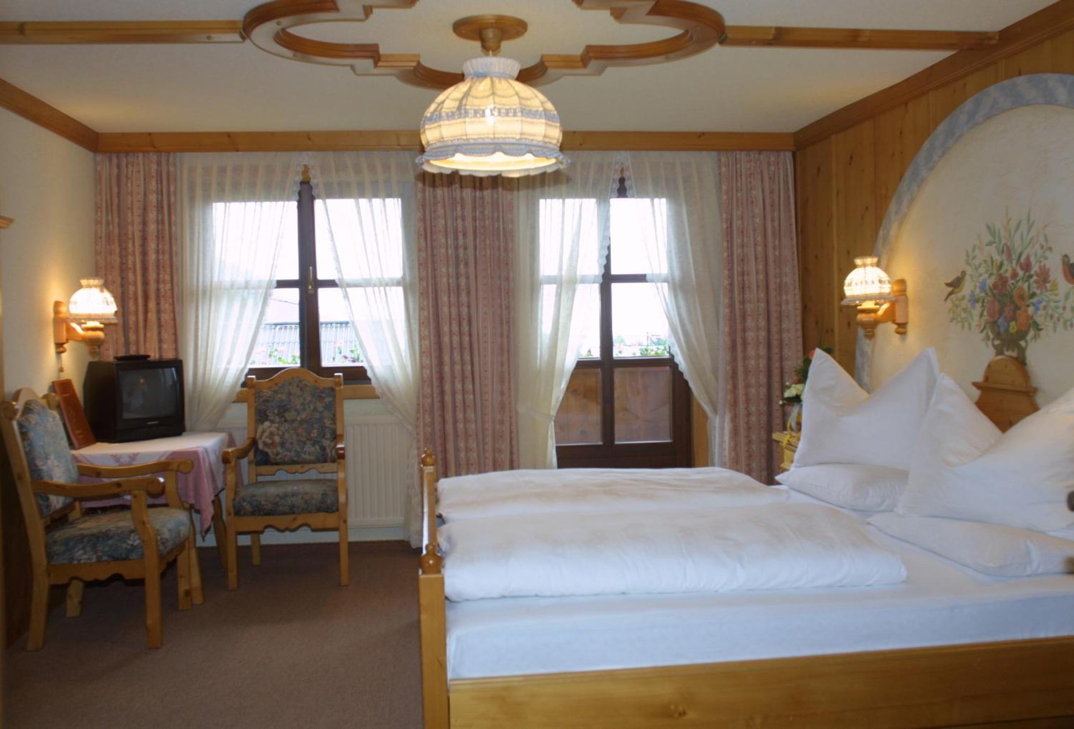 Comfort Double Room with Balcony - Photo 4