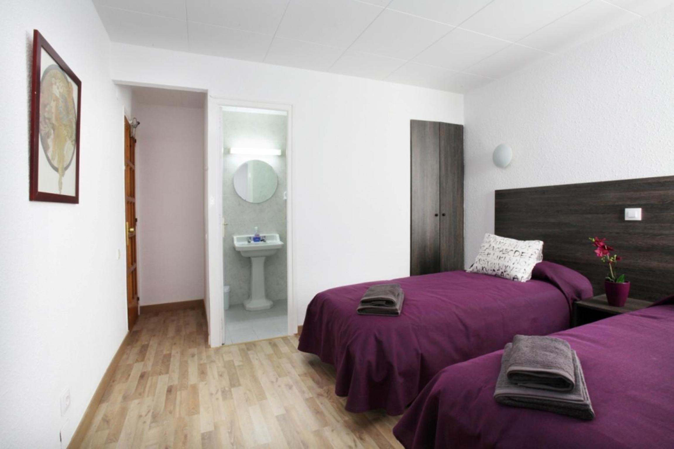 Two Bedroom Family Apartment - Photo 4