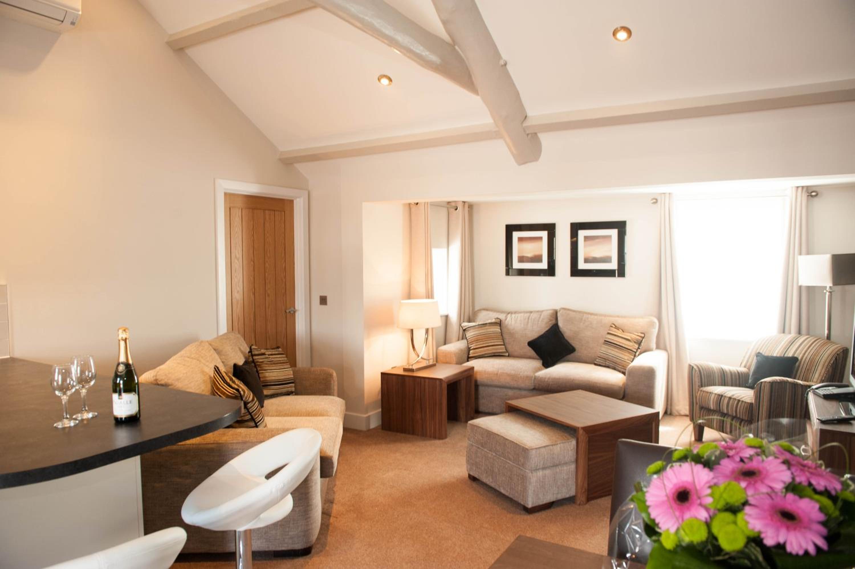 Two-Bedroom Cottage - Annex - Photo 1