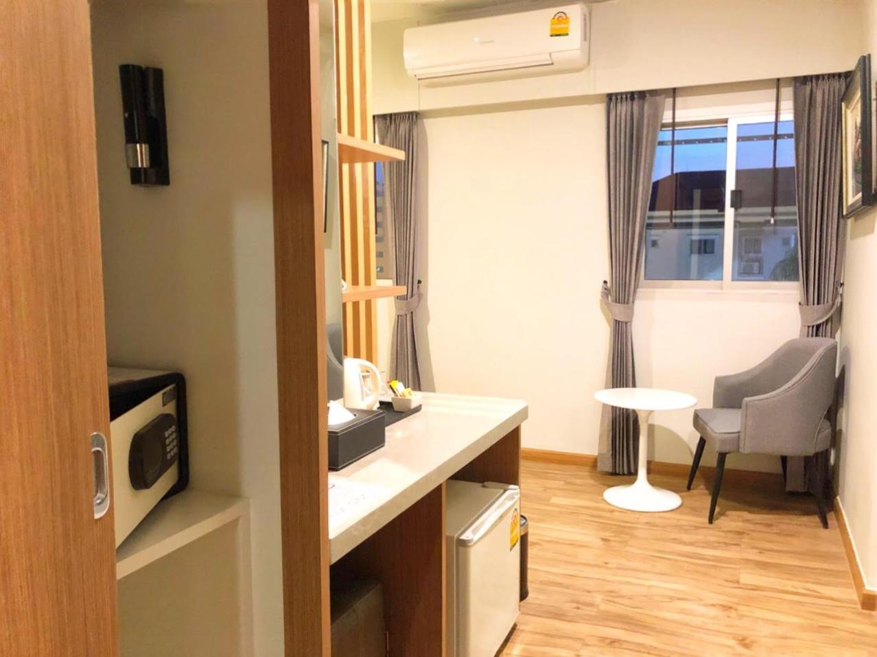 Deluxe Double or Twin Room photo 2