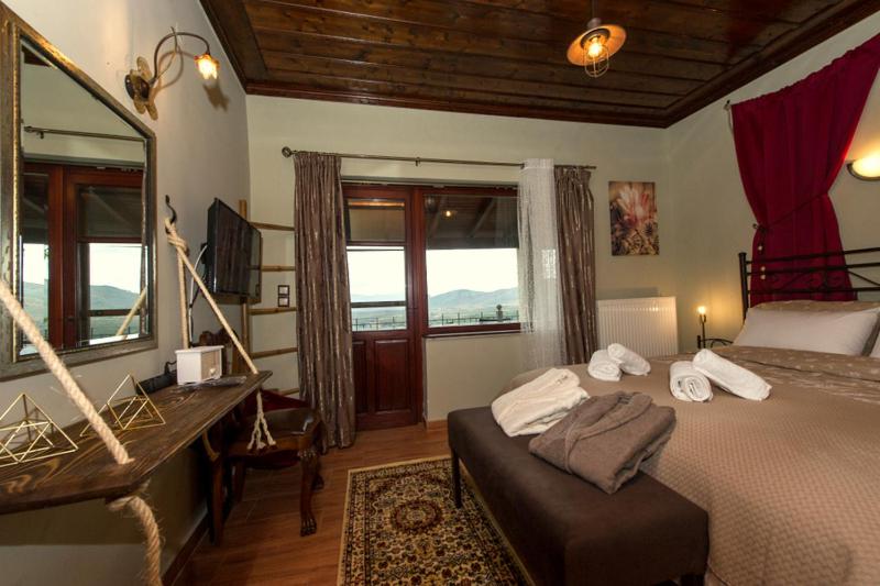 Two-Bedroom Villa - Photo 16