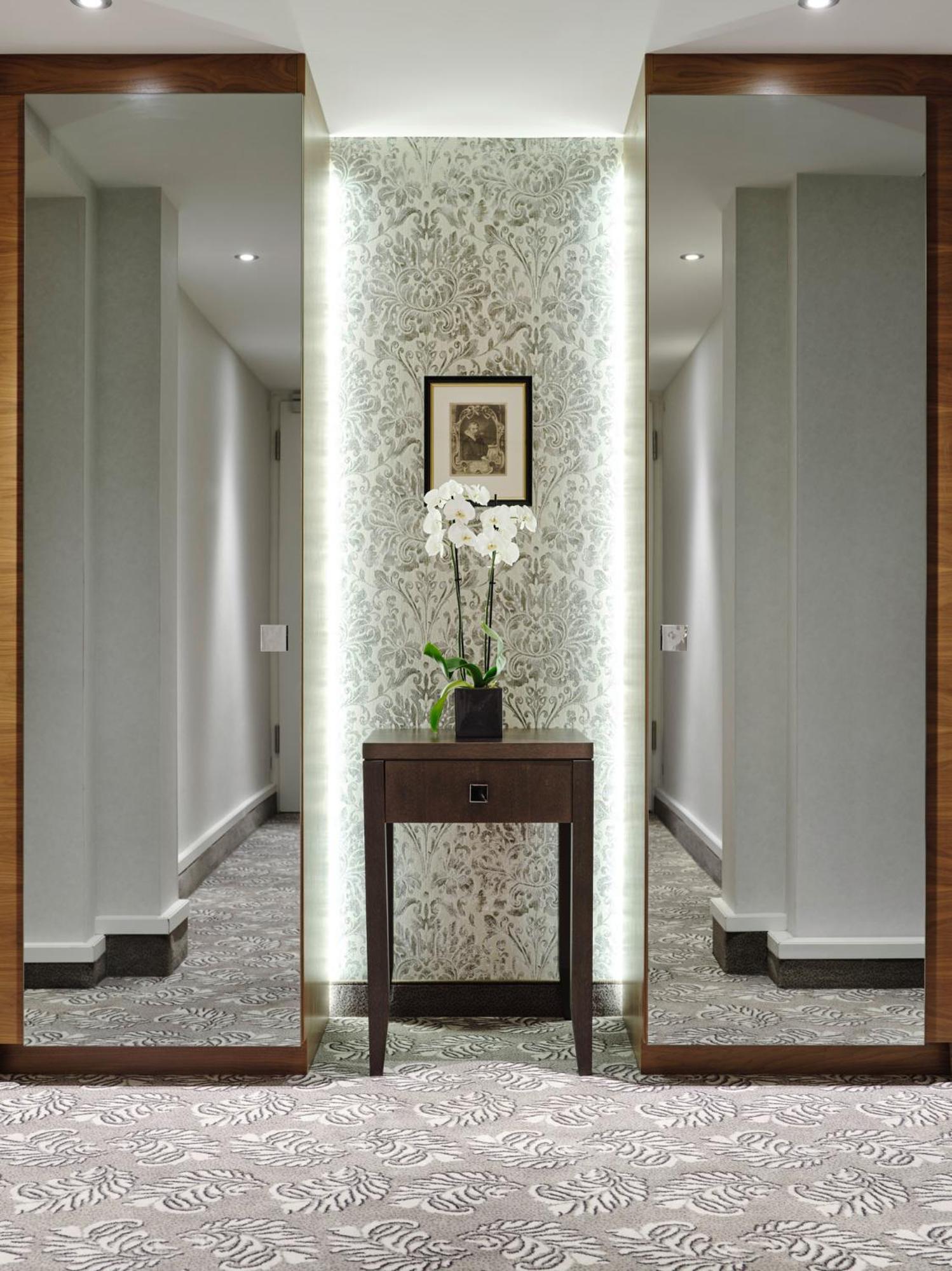 Suite - Photo 5