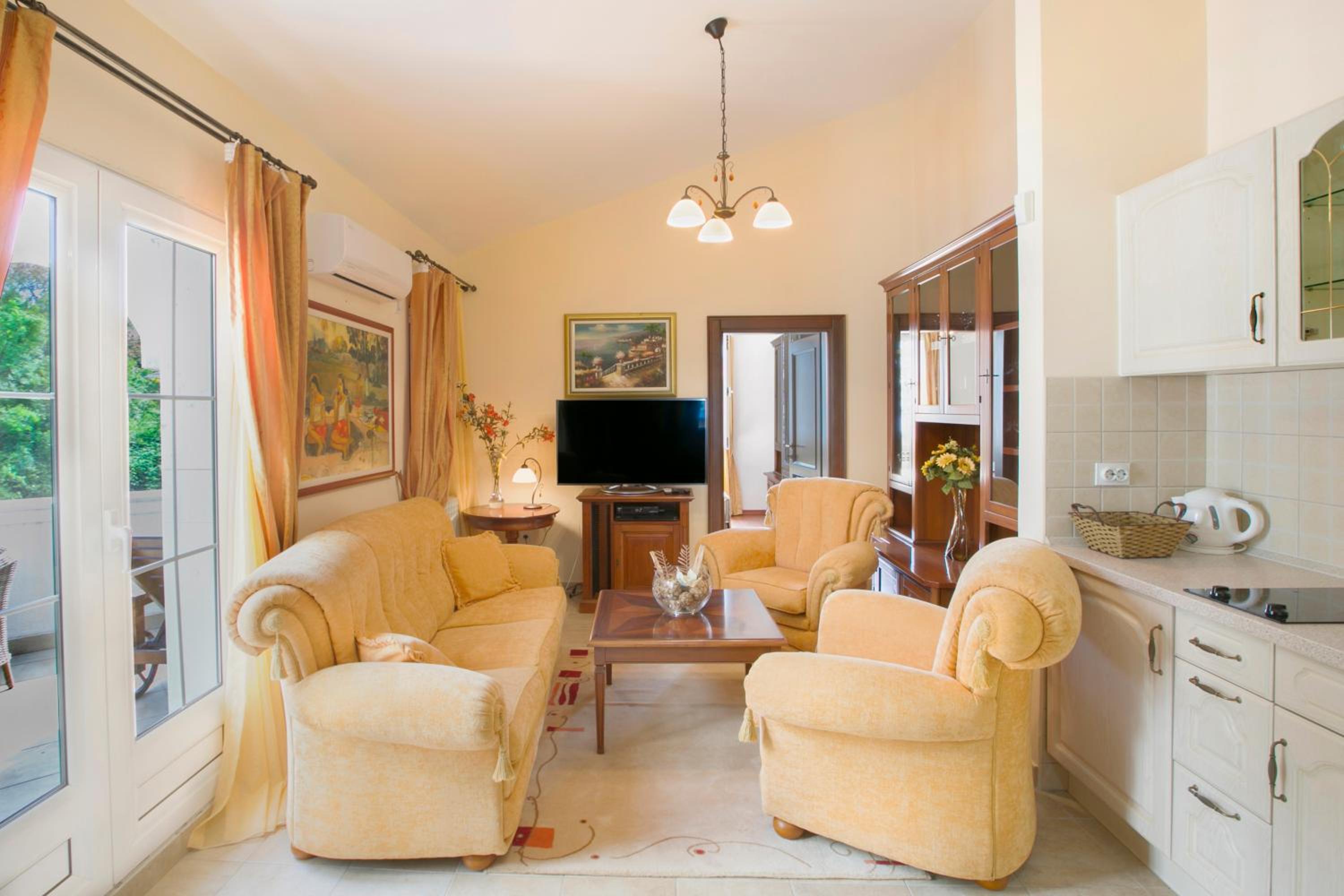 Deluxe Apartment