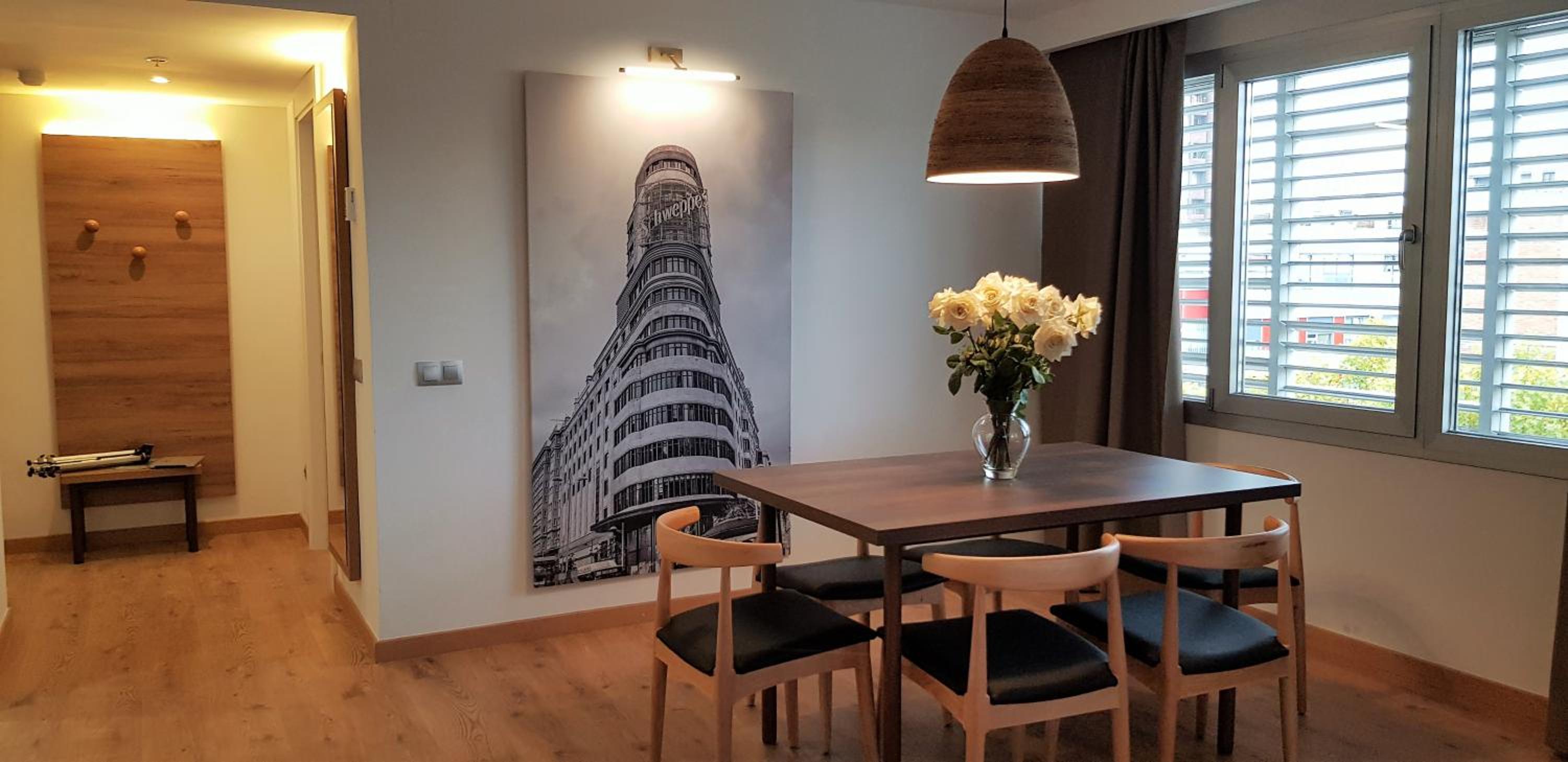 Two-Bedroom Apartment (6 People) - Photo 13
