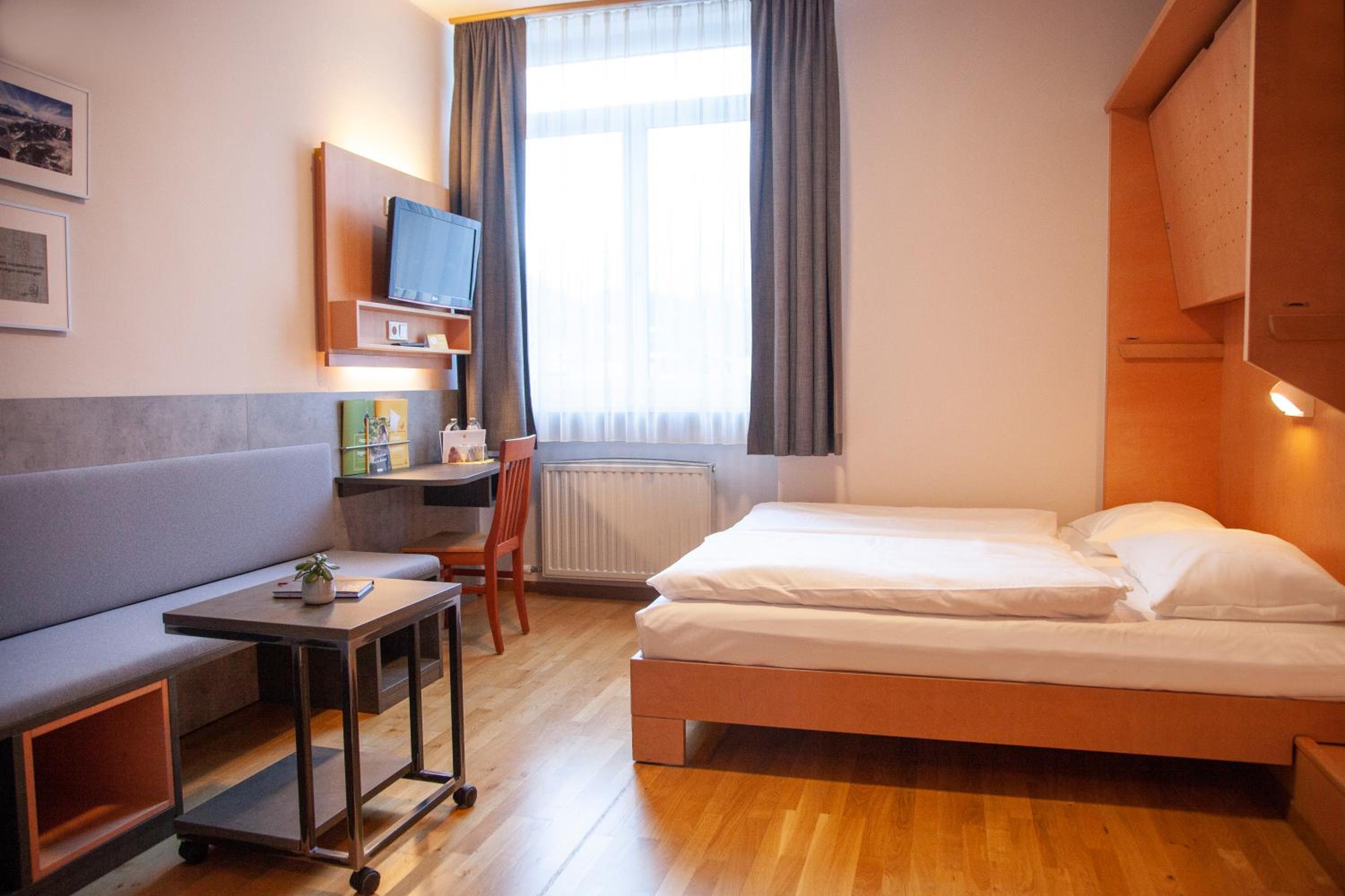 Triple Room - Photo 5